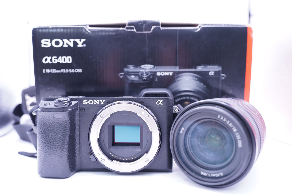 SONY α6400 18-135mm F3.5-5.6 OSS レンズキット 買取実績
