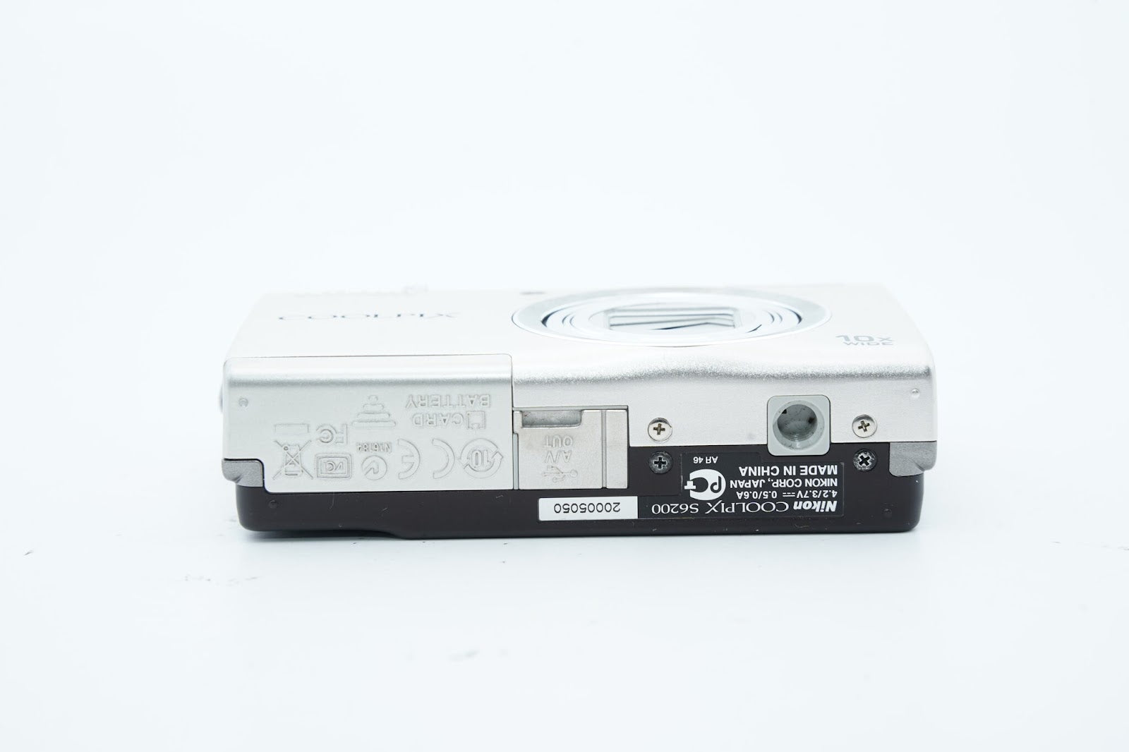 Nikon COOLPIX S6200 シルバー バッテリー 充電器 箱 付属