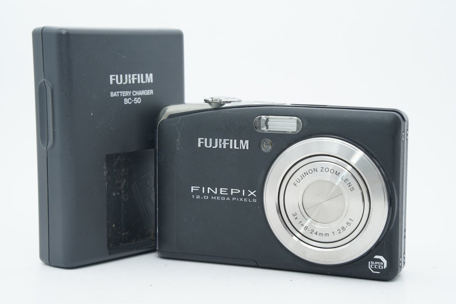 FUJIFILM FINEPIX F50fd ブラック バッテリー 充電器付属