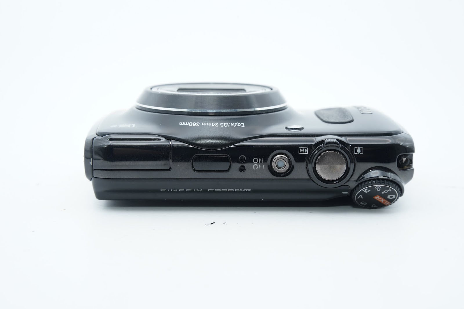 FUJIFILM FINEPIX F300 EXR ブラック バッテリー 充電器付属