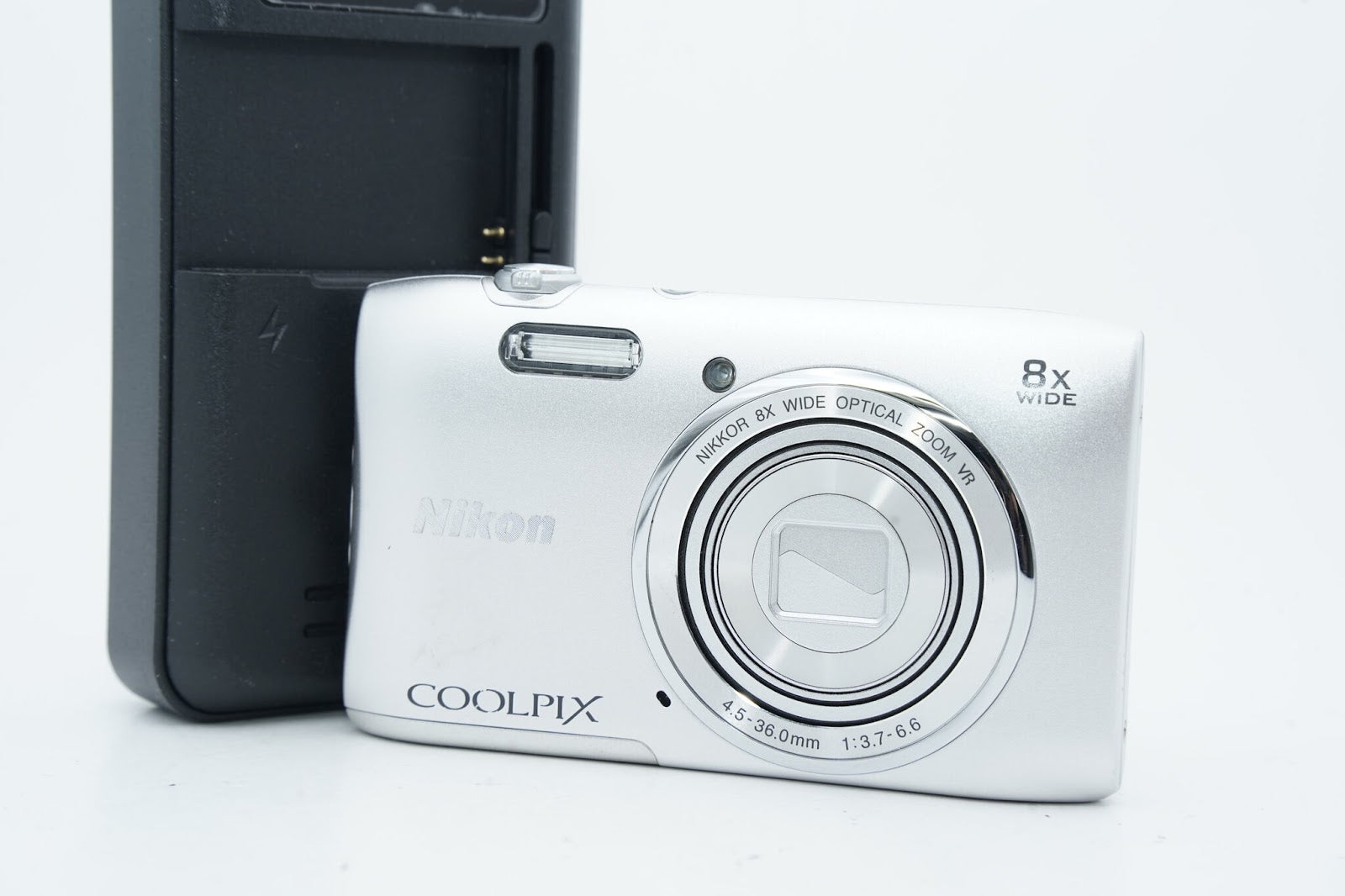 Nikon COOLPIX S3600 シルバー バッテリー 充電器付属