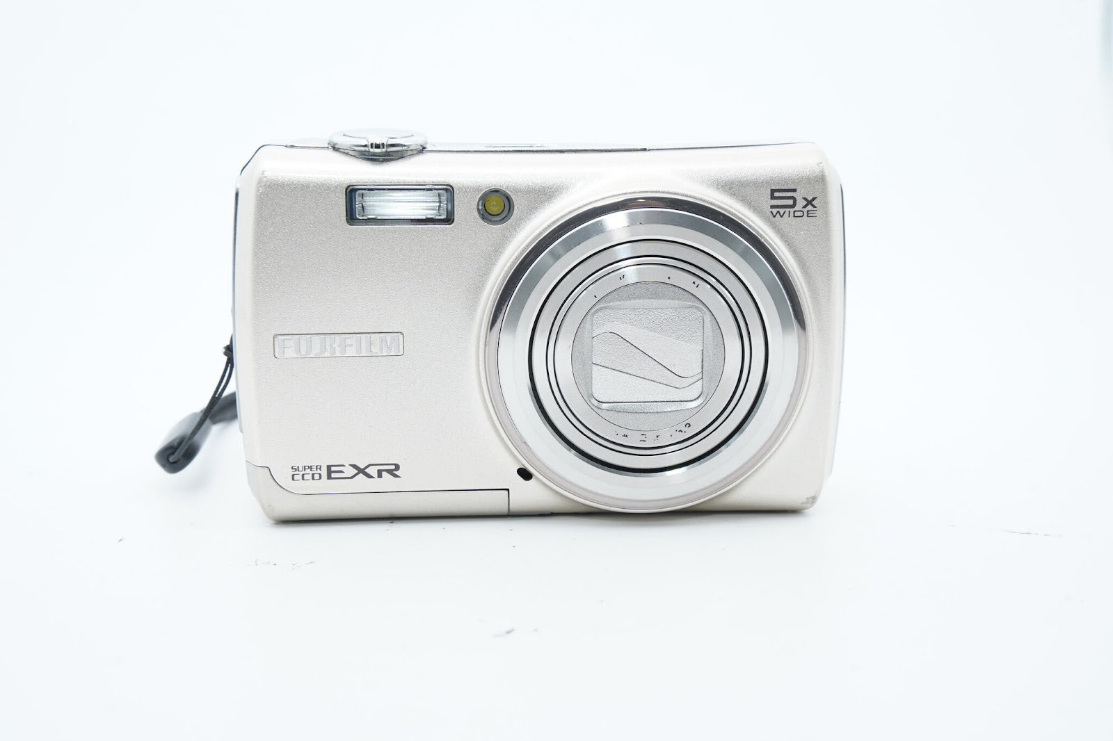 FUJIFILM FINEPIX F200 EXR シルバー バッテリー 充電器付属