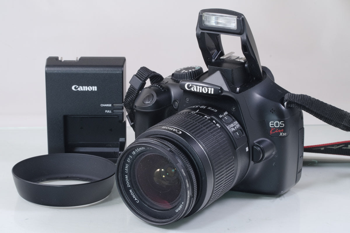 Canon EOS Kiss X50 / EF-S 18-55mm IS II