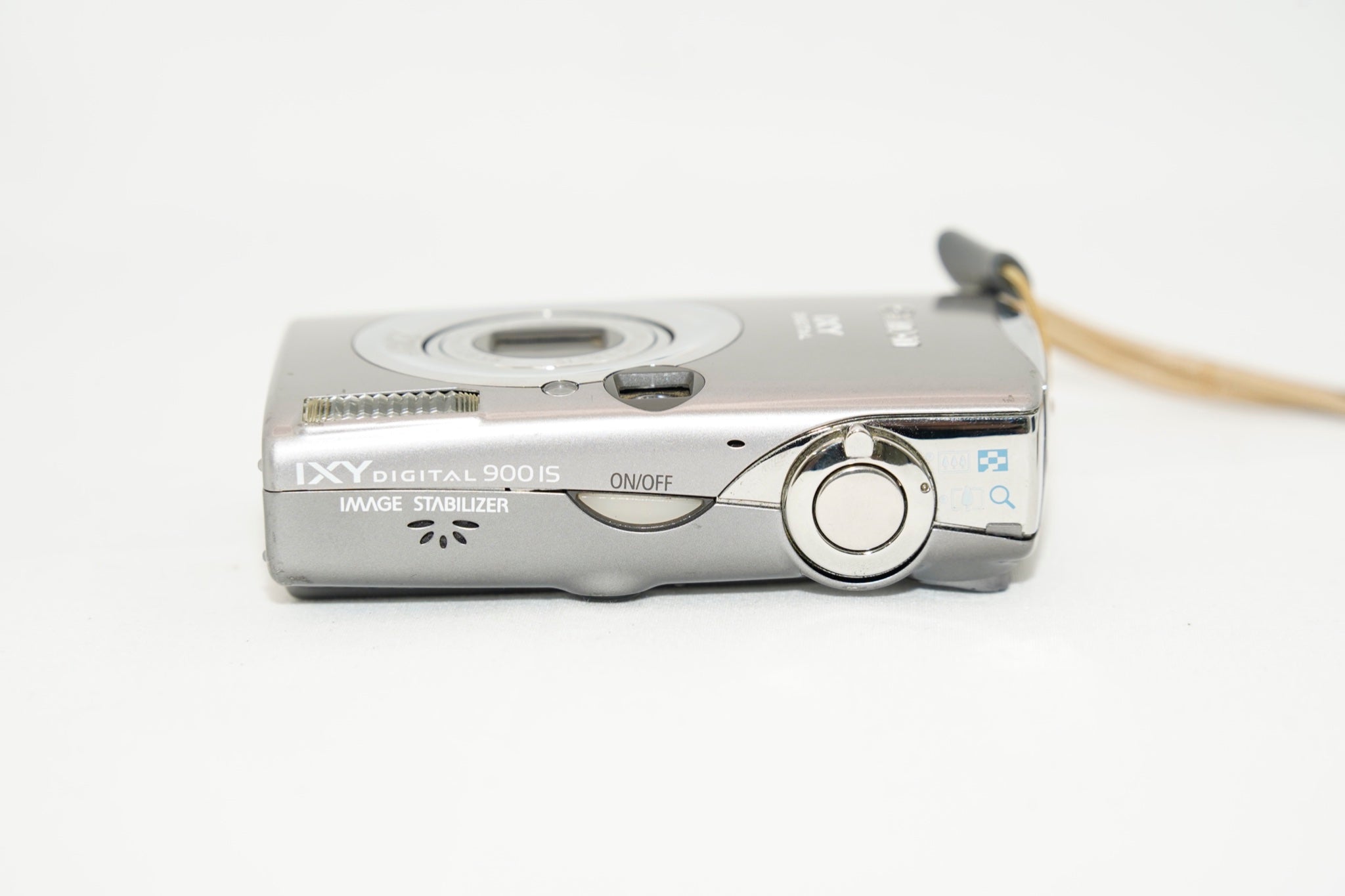 Canon IXY DIGITAL 900 IS #3649 - 3
