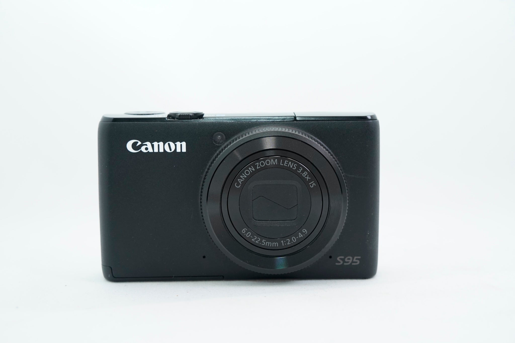 Canon PowerShot S95 ブラック (221032003094)(付属:箱, バッテリー 充電器 付属)