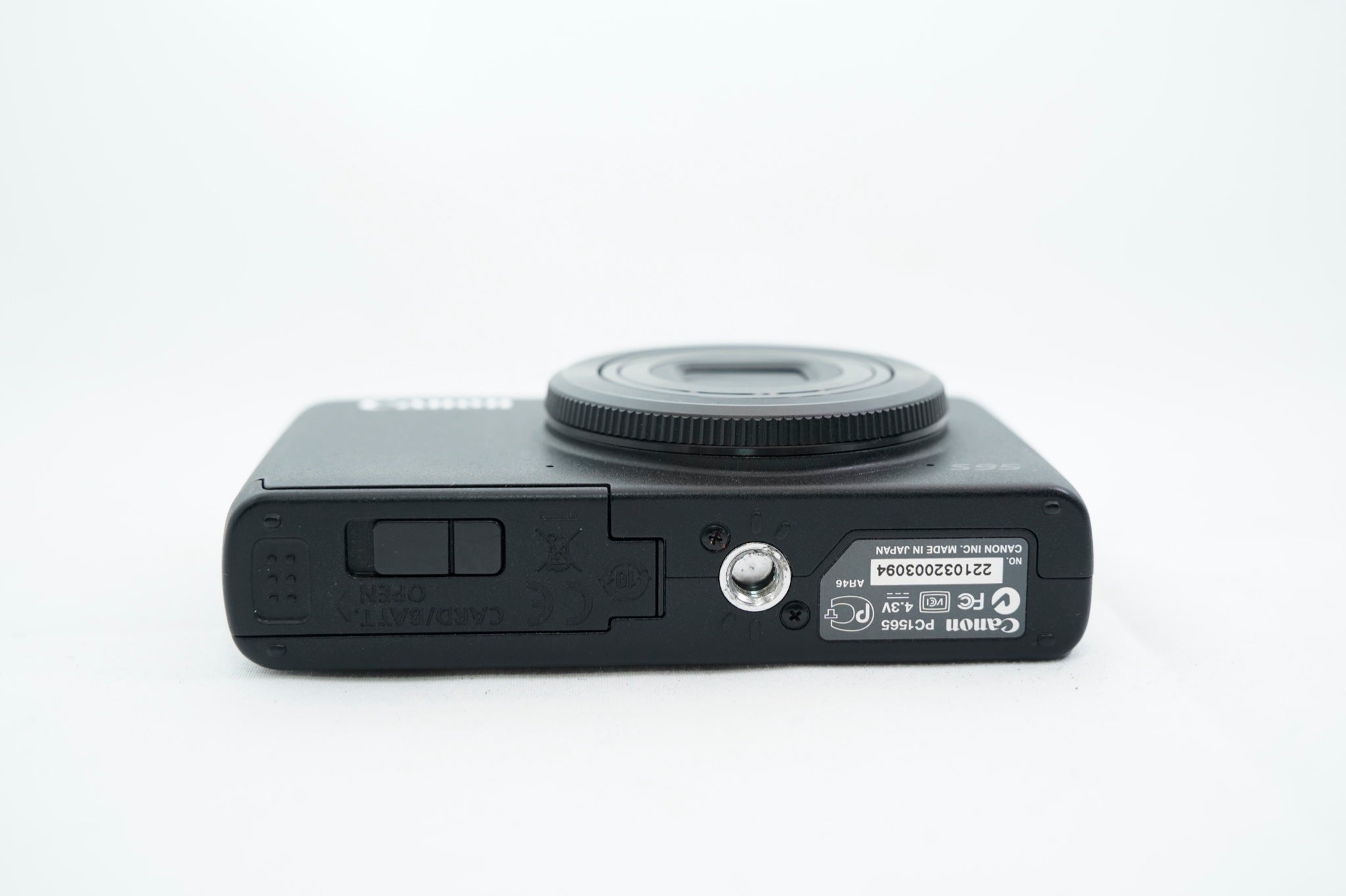 Canon PowerShot S95 ブラック (221032003094)(付属:箱, バッテリー 充電器 付属)