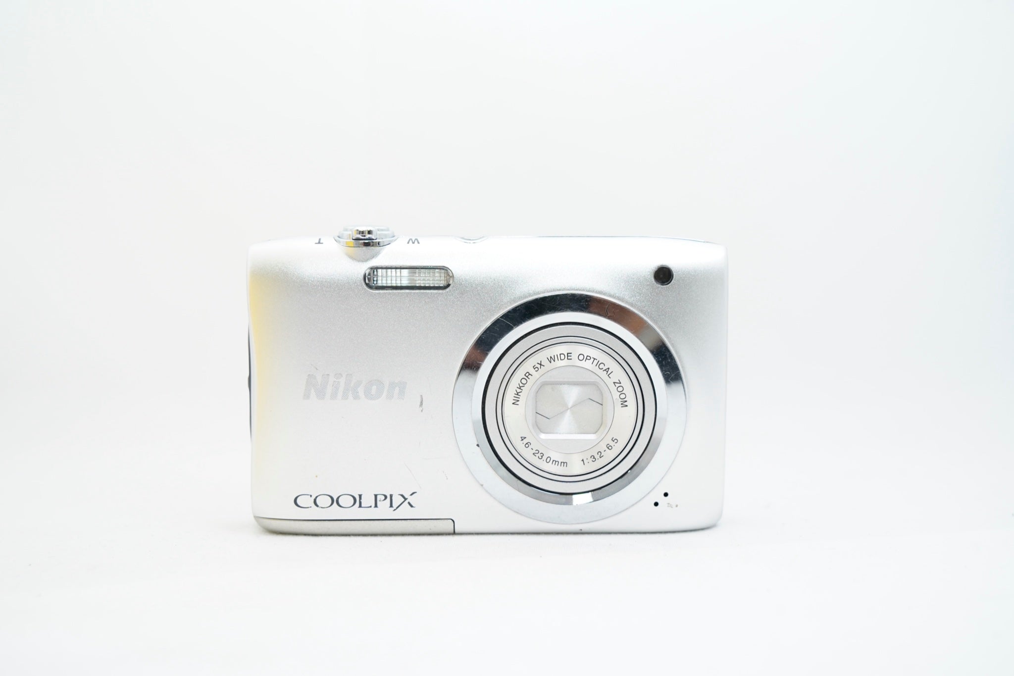 Nikon COOLPIX A100 シルバー(付属:バッテリー 充電器 付属, 箱)