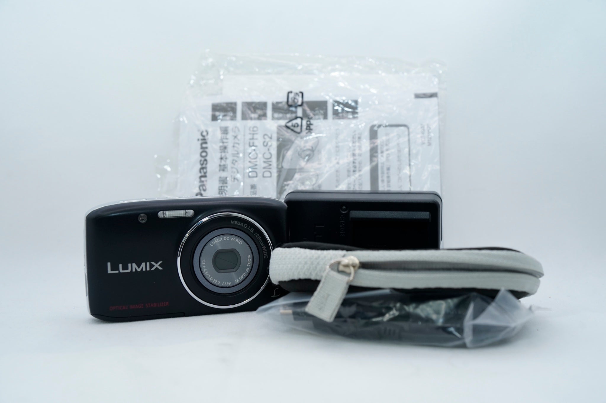 Panasonic LUMIX DMC-S2 ブラック