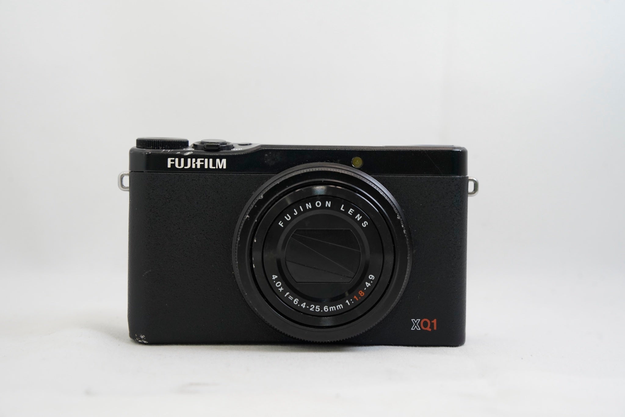 FUJIFILM XQ1 (4C010208)