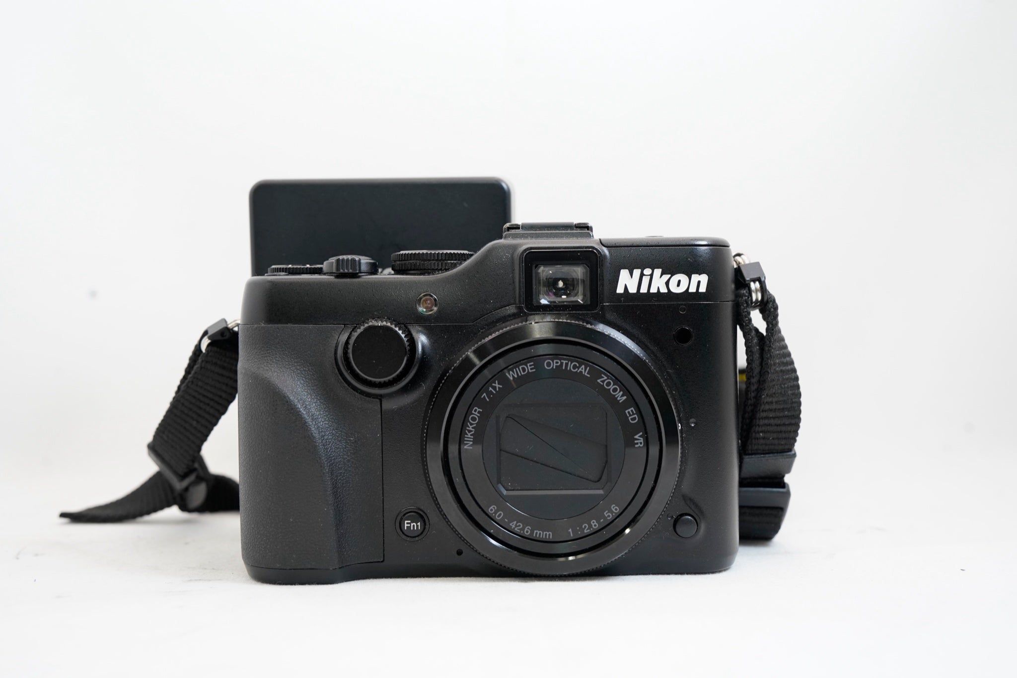 NIKON COOLPIX P7100 ブラック #4179 1