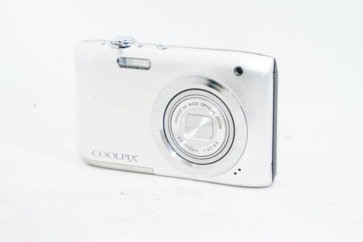 Nikon COOLPIX A100 シルバー(付属:バッテリー)
