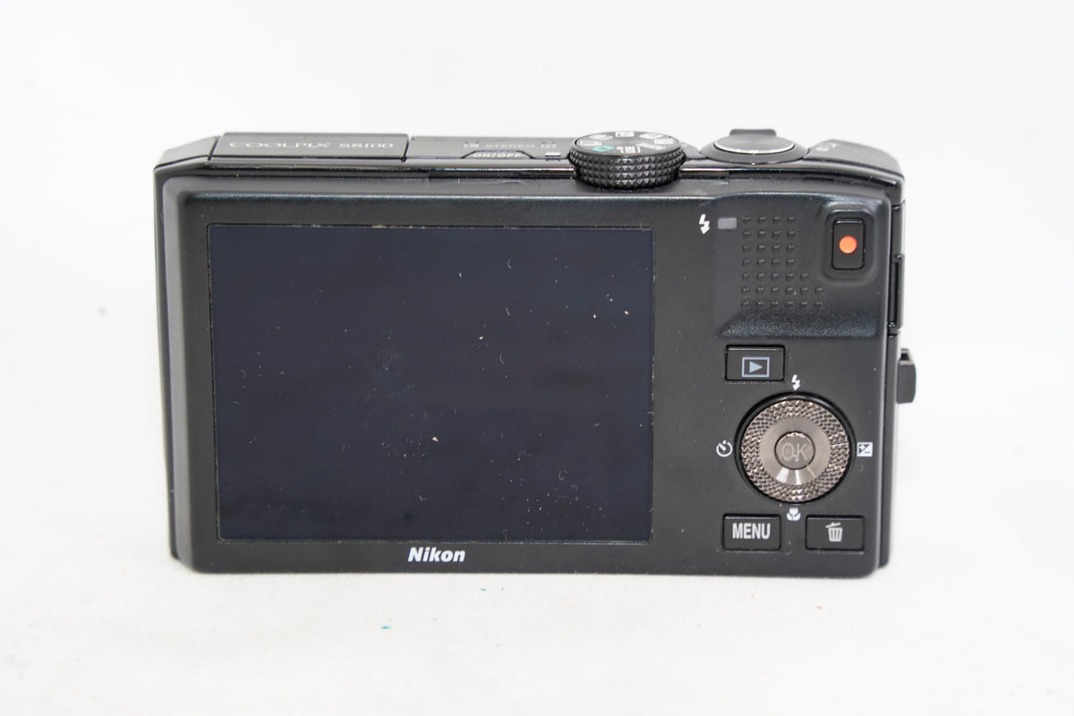 Nikon COOLPIX S8100 黒(付属:バッテリー、充電器、箱)