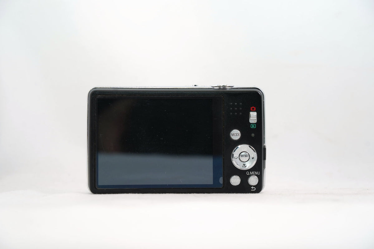 Panasonic DMC-FH8 ブラック