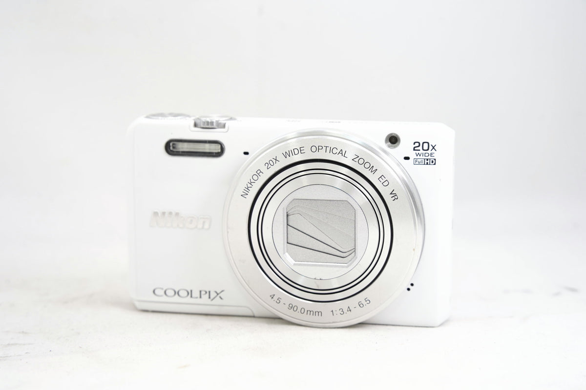 NIKON COOLPIX S7000 ホワイト