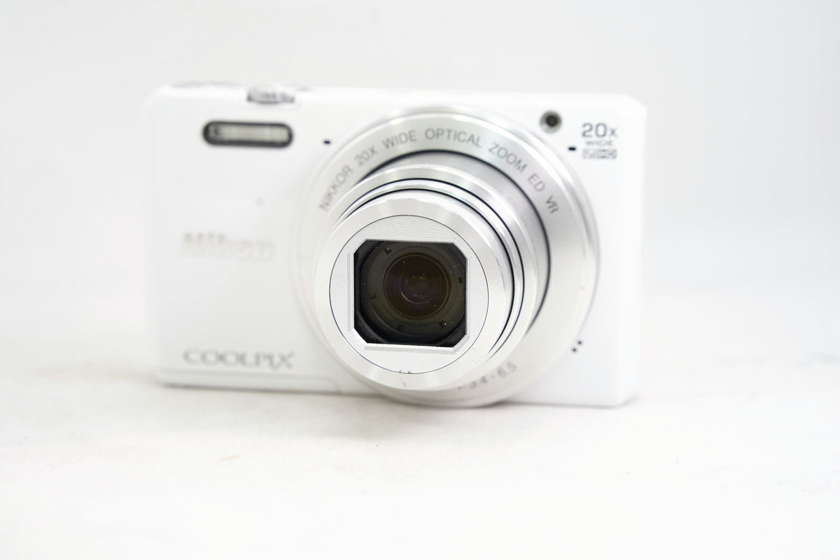 NIKON COOLPIX S7000 ホワイト