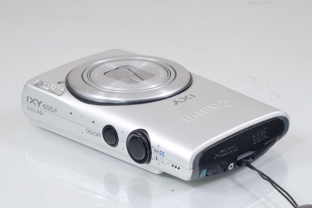 CANON IXY 600F シルバー バッテリー 付き