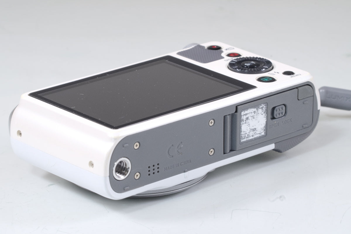 CASIO EXILIM EX-ZR700 ホワイト バッテリー, 付き