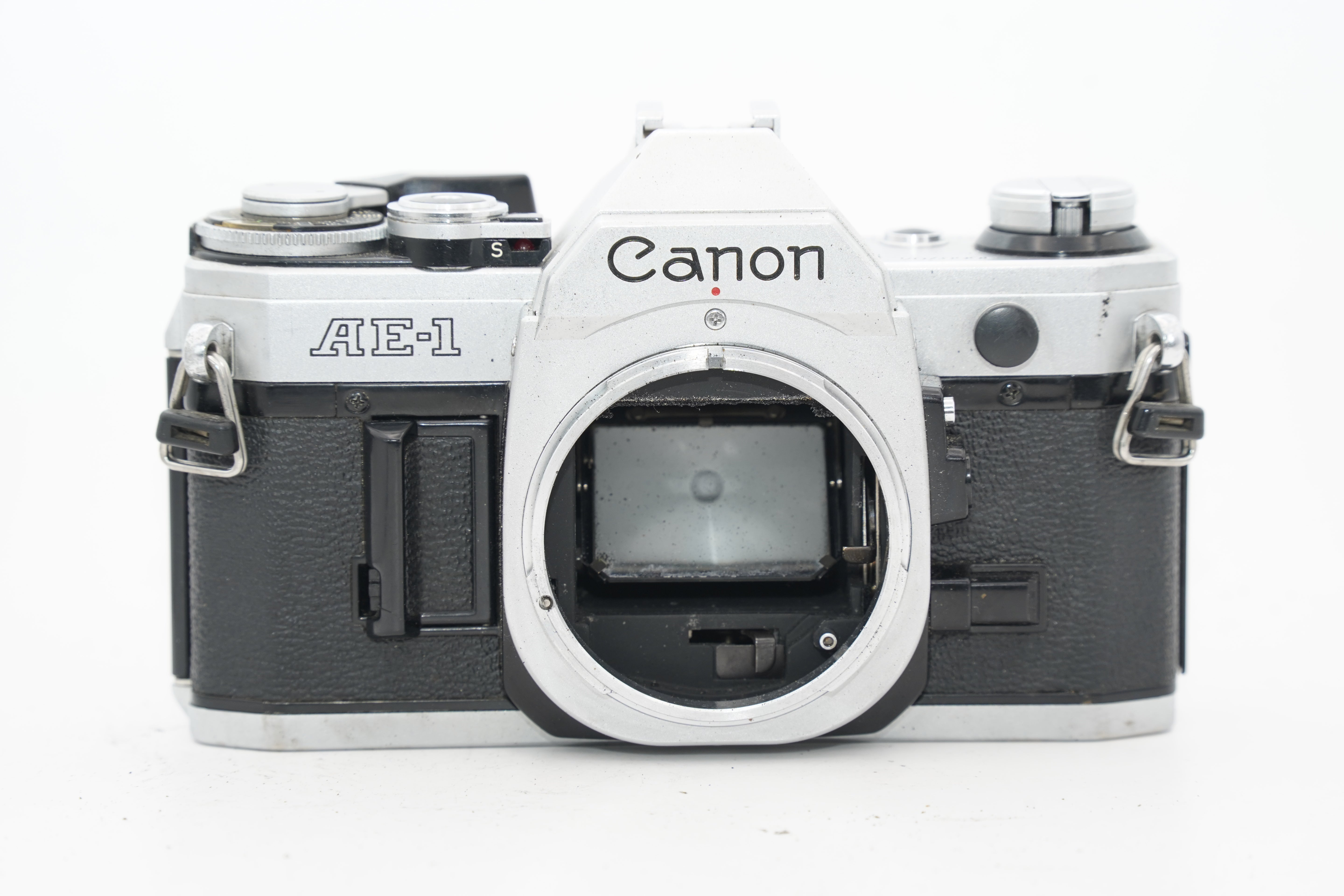 Canon AE-1 / CANON LENS FD 28mm F3.5 S.C.
