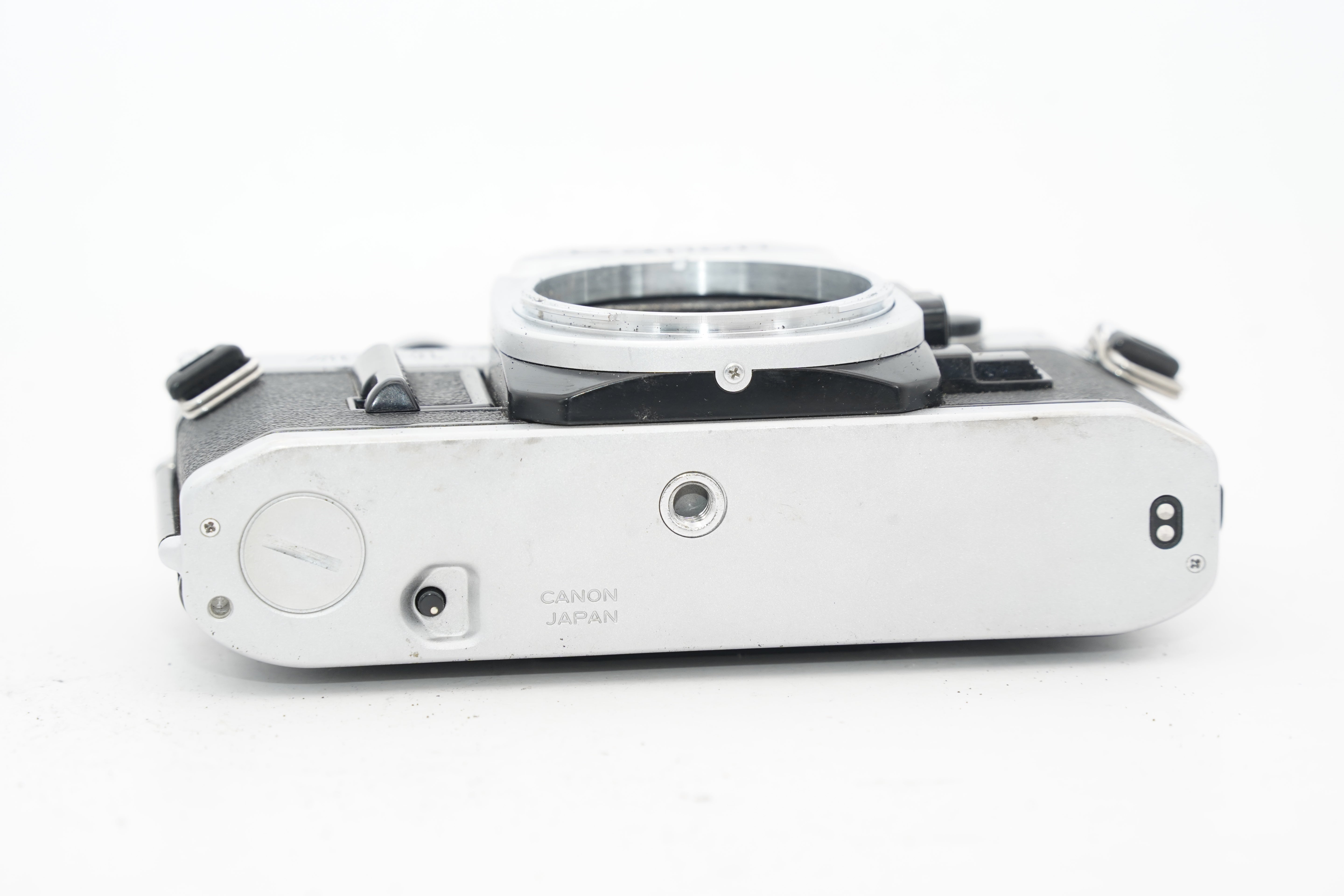 Canon AE-1 / CANON LENS FD 28mm F3.5 S.C.
