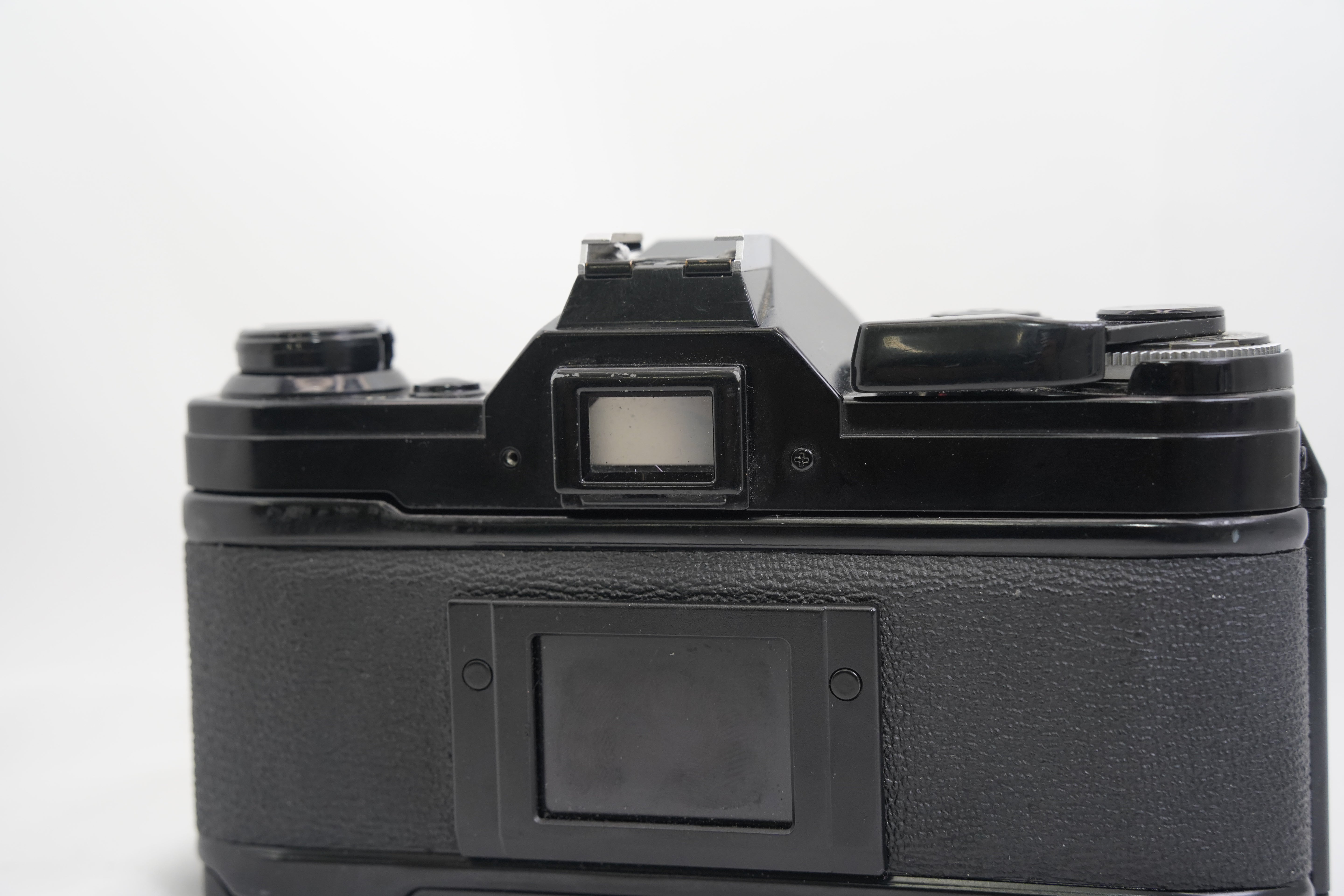 Canon AE-1 / D 100mm F2.8