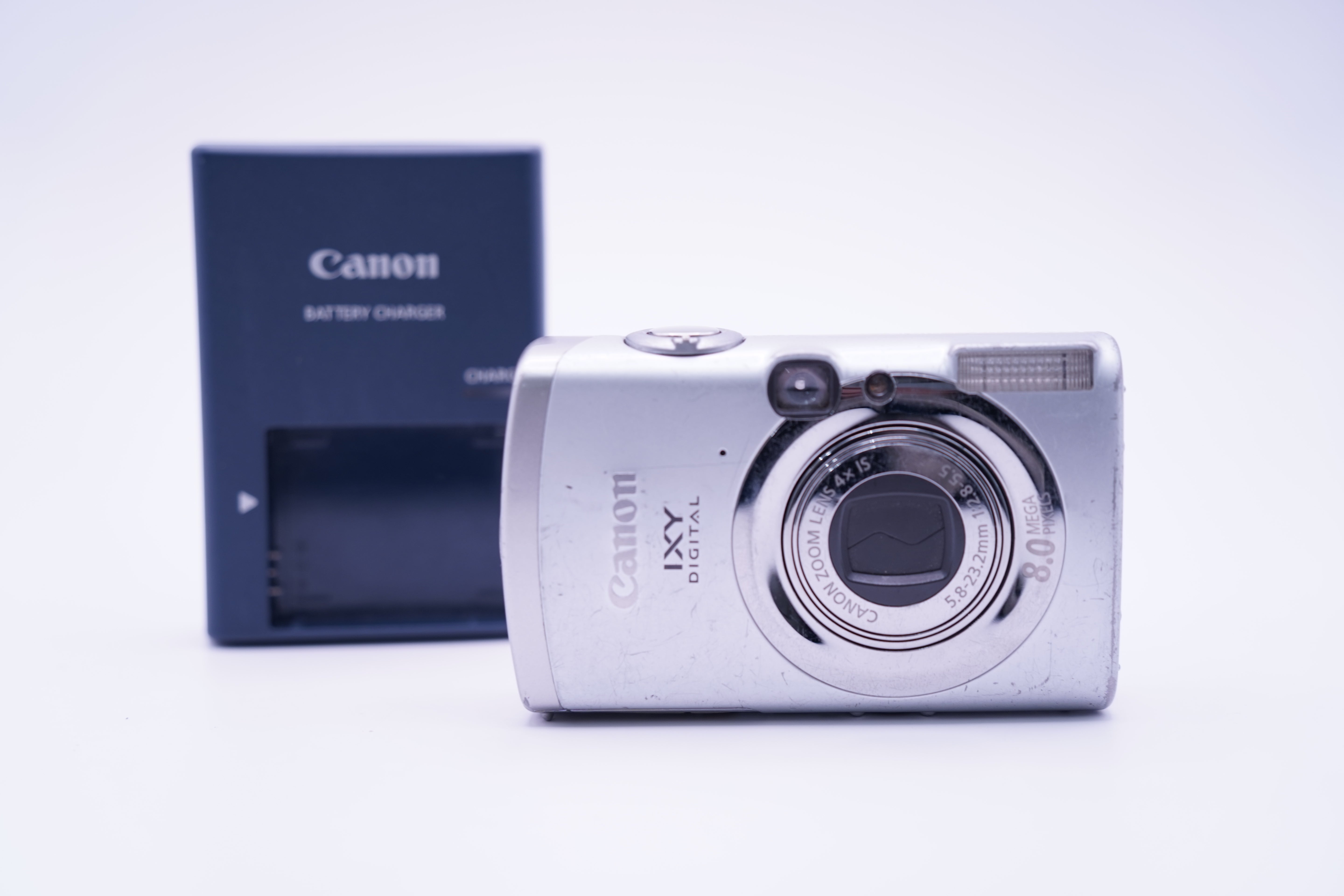 Canon IXY DIGITAL 810 IS シルバー バッテリー 充電器