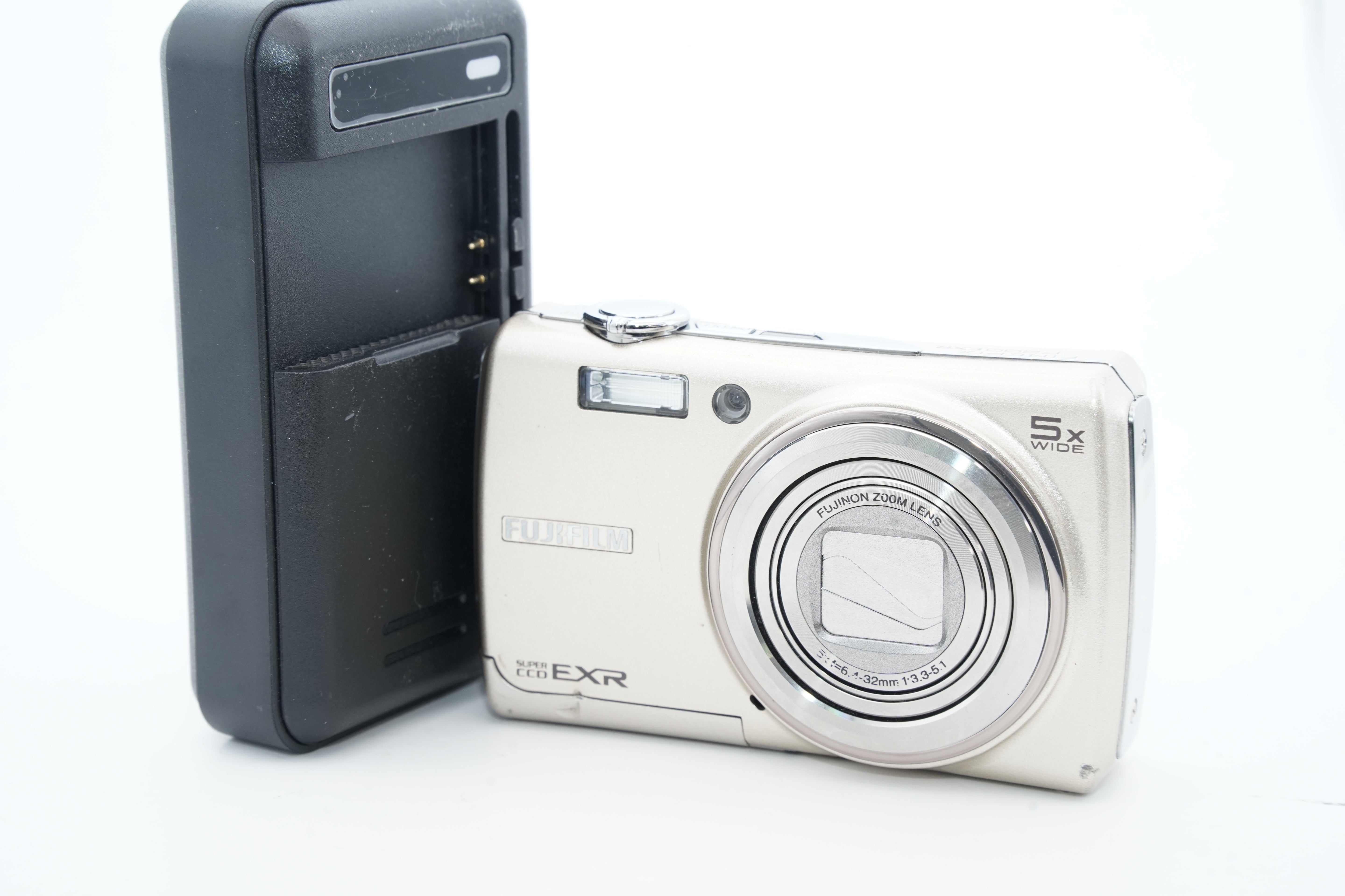 FUJIFILM FINEPIX F200 EXR ゴールドバッテリー・充電器付属