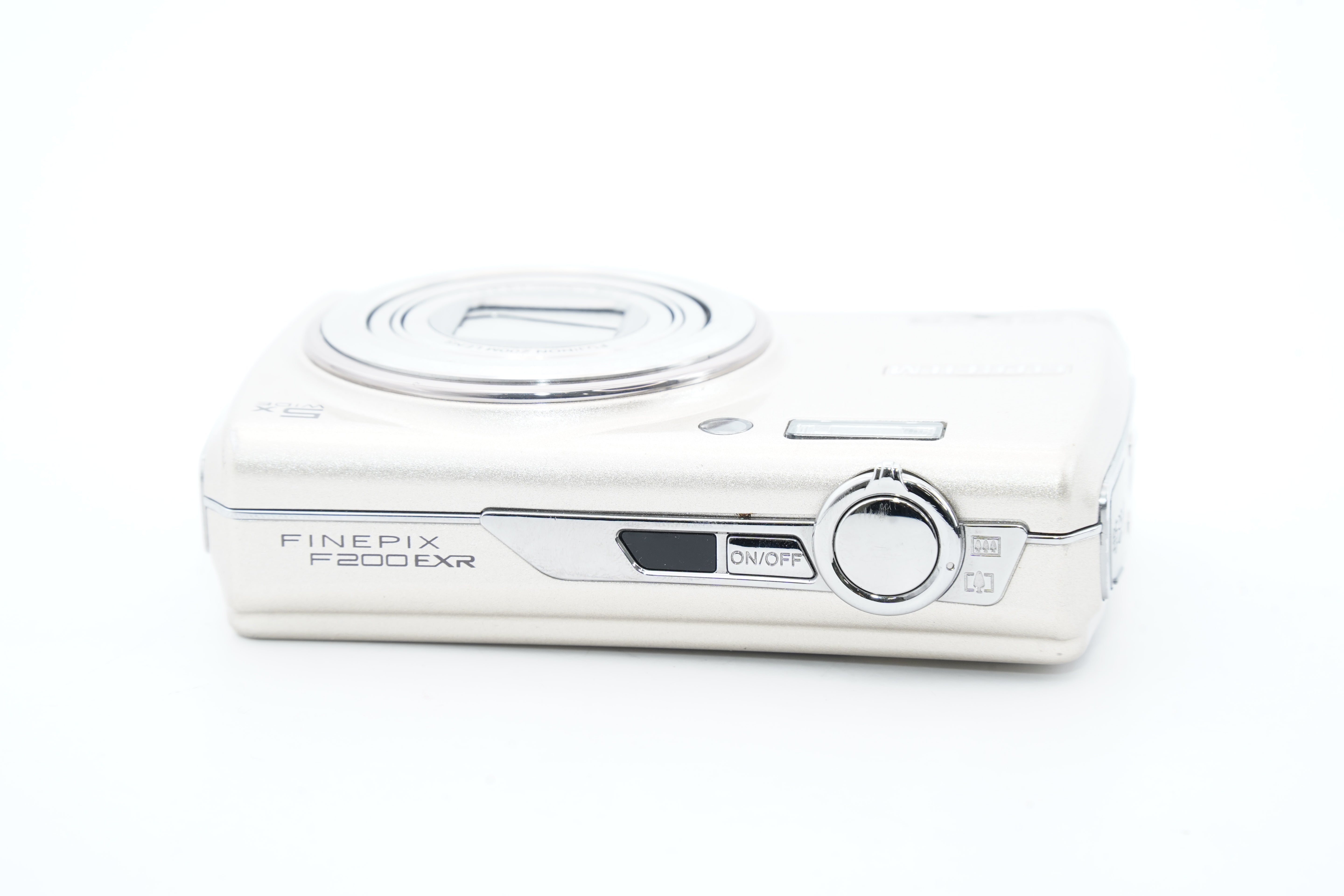 FUJIFILM FINEPIX F200 EXR ゴールドバッテリー・充電器付属