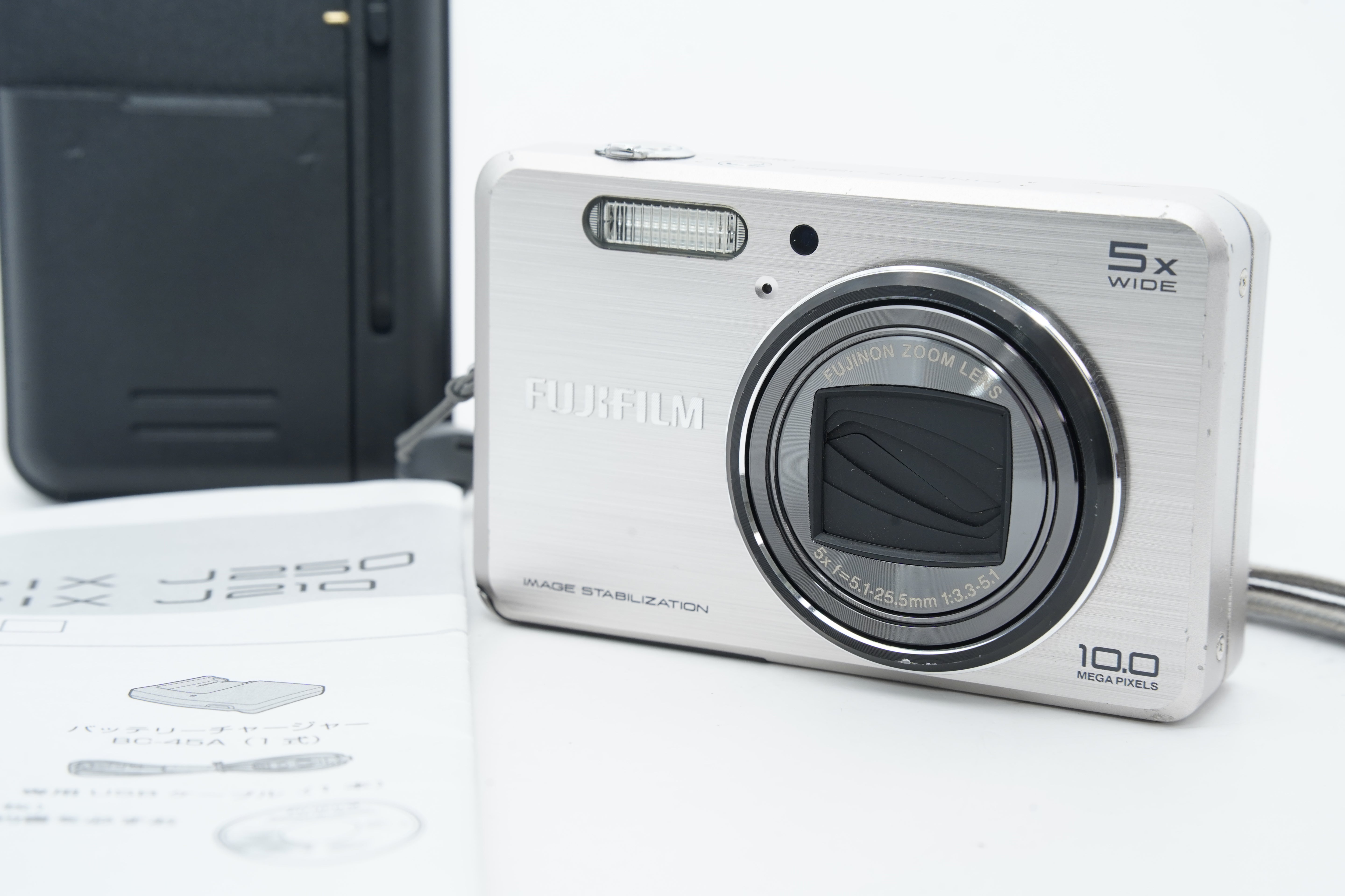 FUJIFILM FinePix J250 シルバー 充電器 バッテ