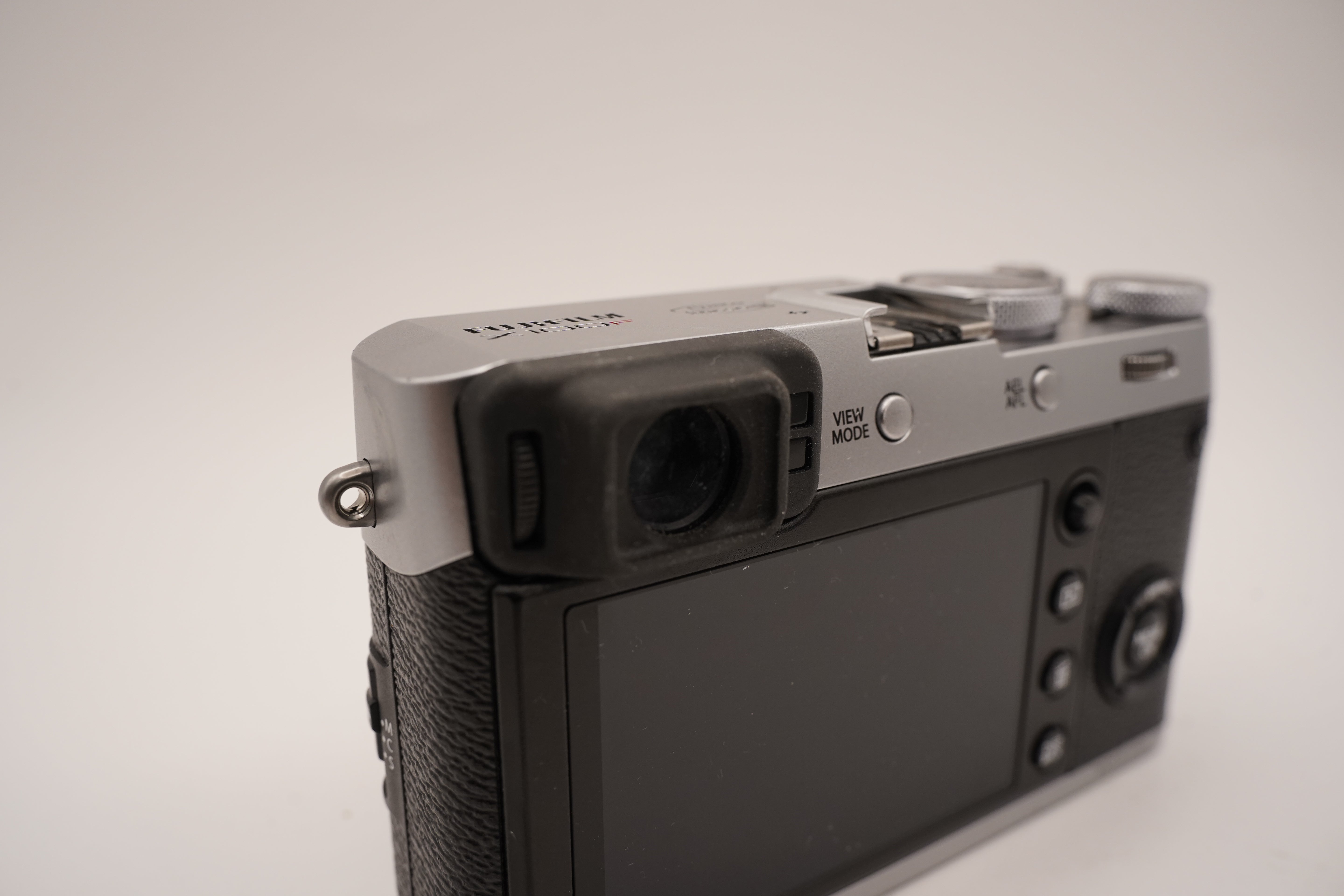 FUJIFILM X100F シルバー 箱 バッテリー付属