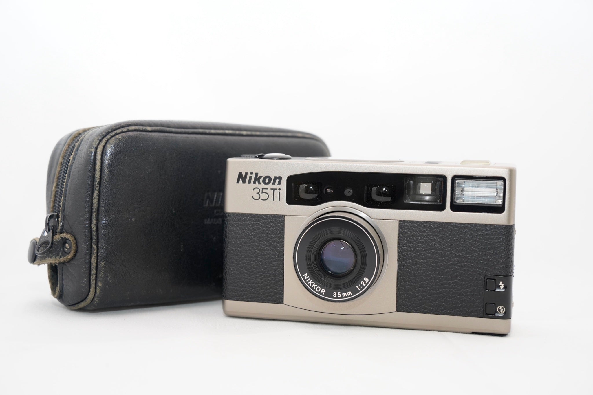 NIKON 35ti #3640 - 1