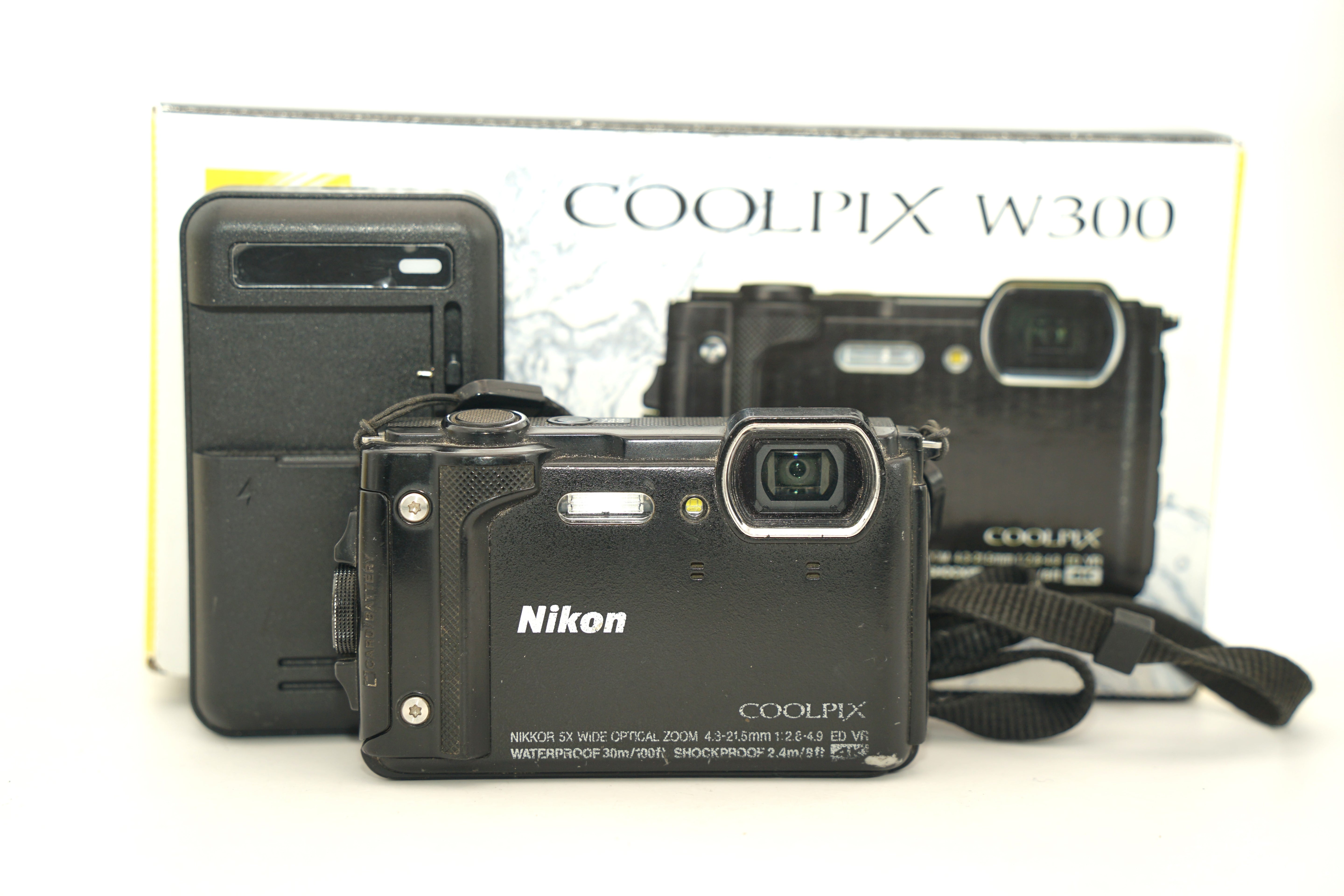 Nikon COOLPIX W300 箱付属