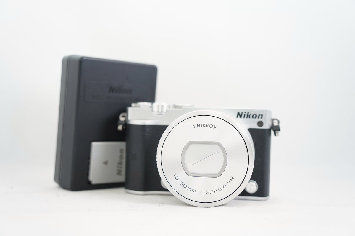 NIKON 1 J5 10-30mm 買取実績