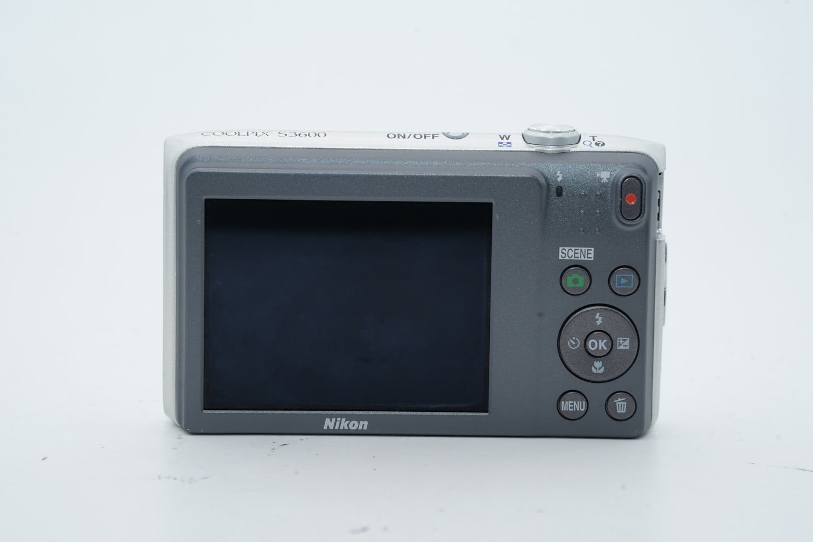 Nikon COOLPIX S3600 ｼﾙﾊﾞｰ バッテリー 充電器付属