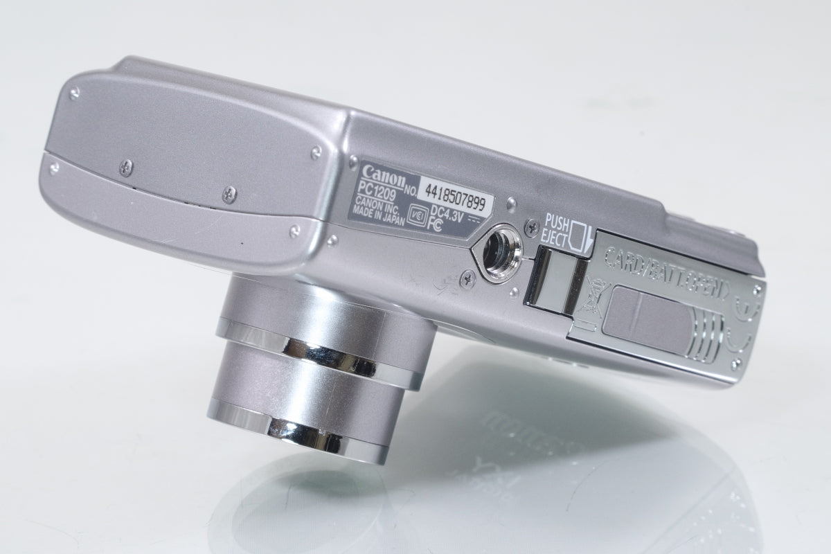 Canon IXY DIGITAL 900 IS（シルバー）