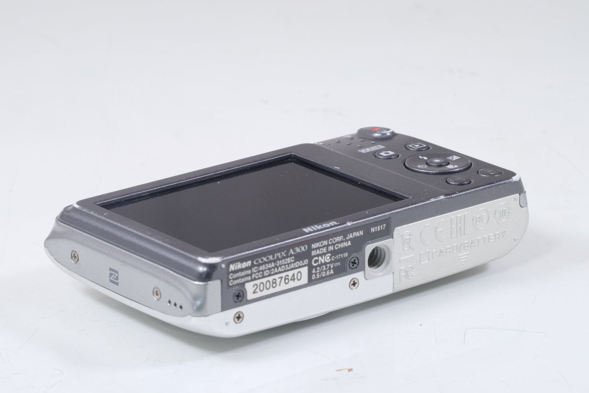 Nikon COOLPIX A300（シルバー）