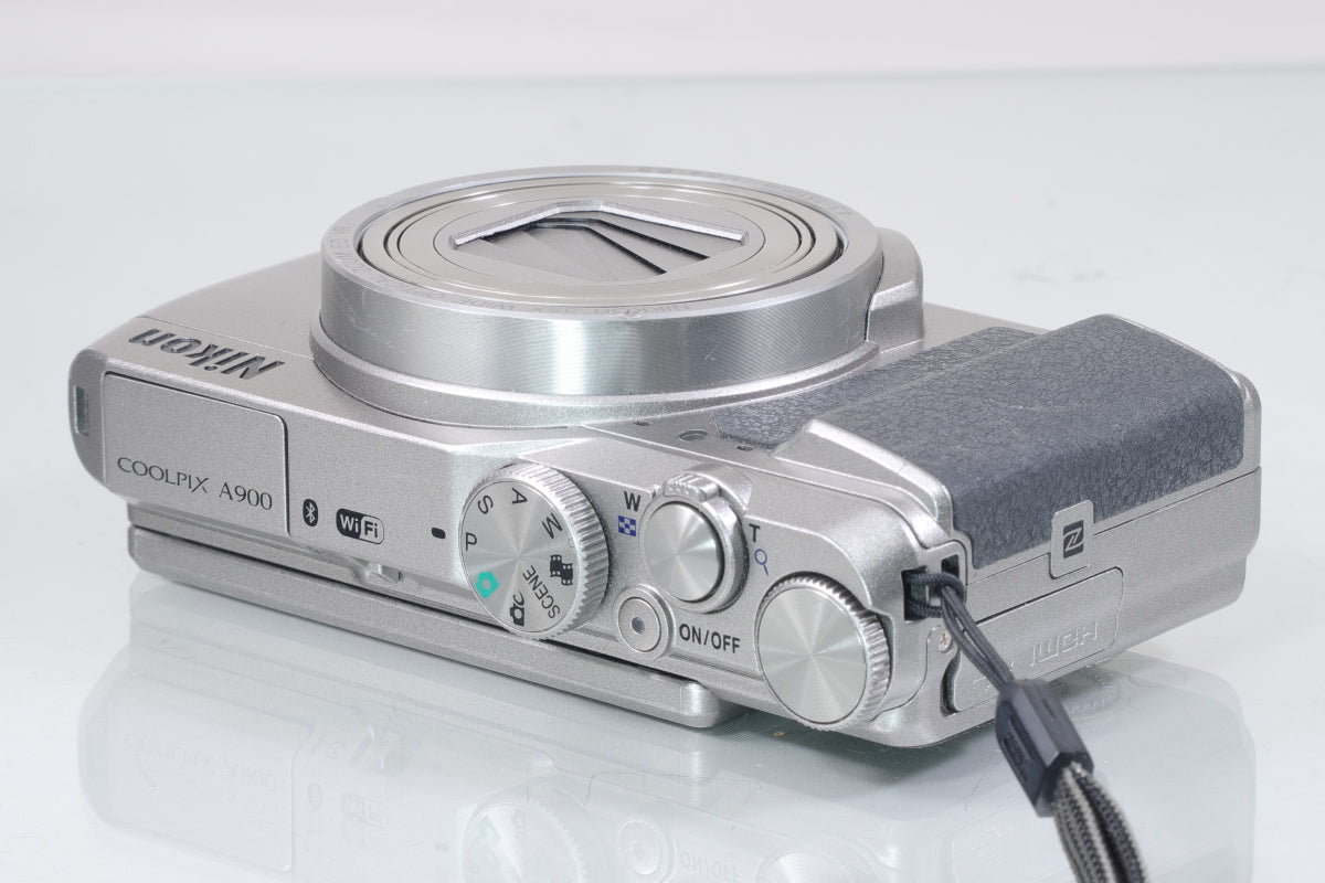 Nikon COOLPIX A900（シルバー）