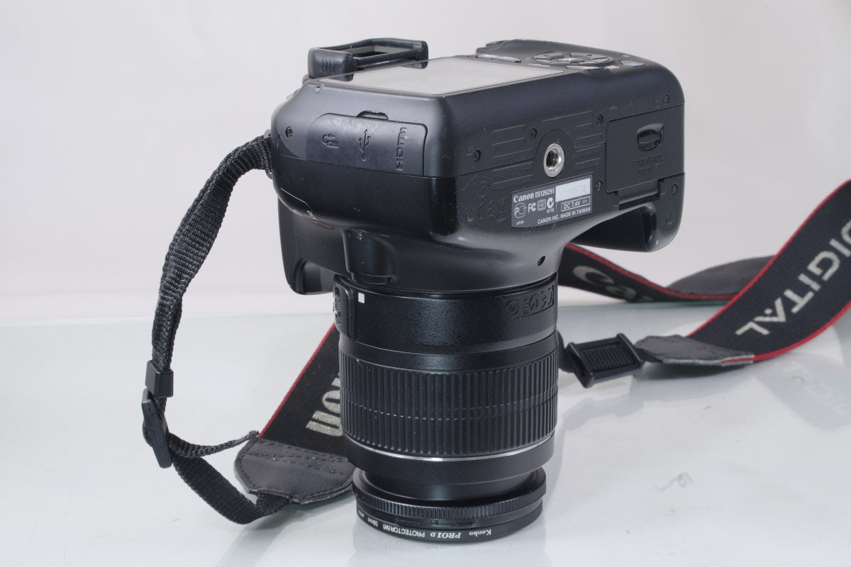 Canon EOS Kiss X50 / EF-S 18-55mm IS II