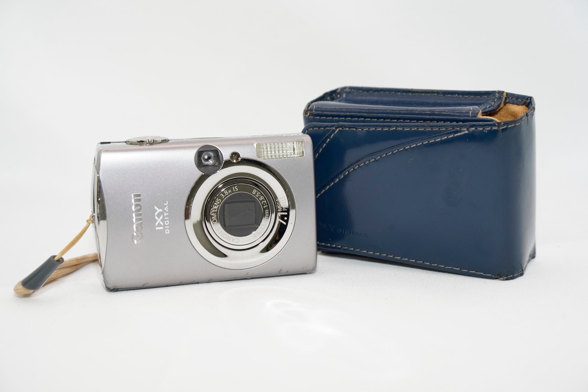 Canon IXY DIGITAL 900 IS #3649 - 1