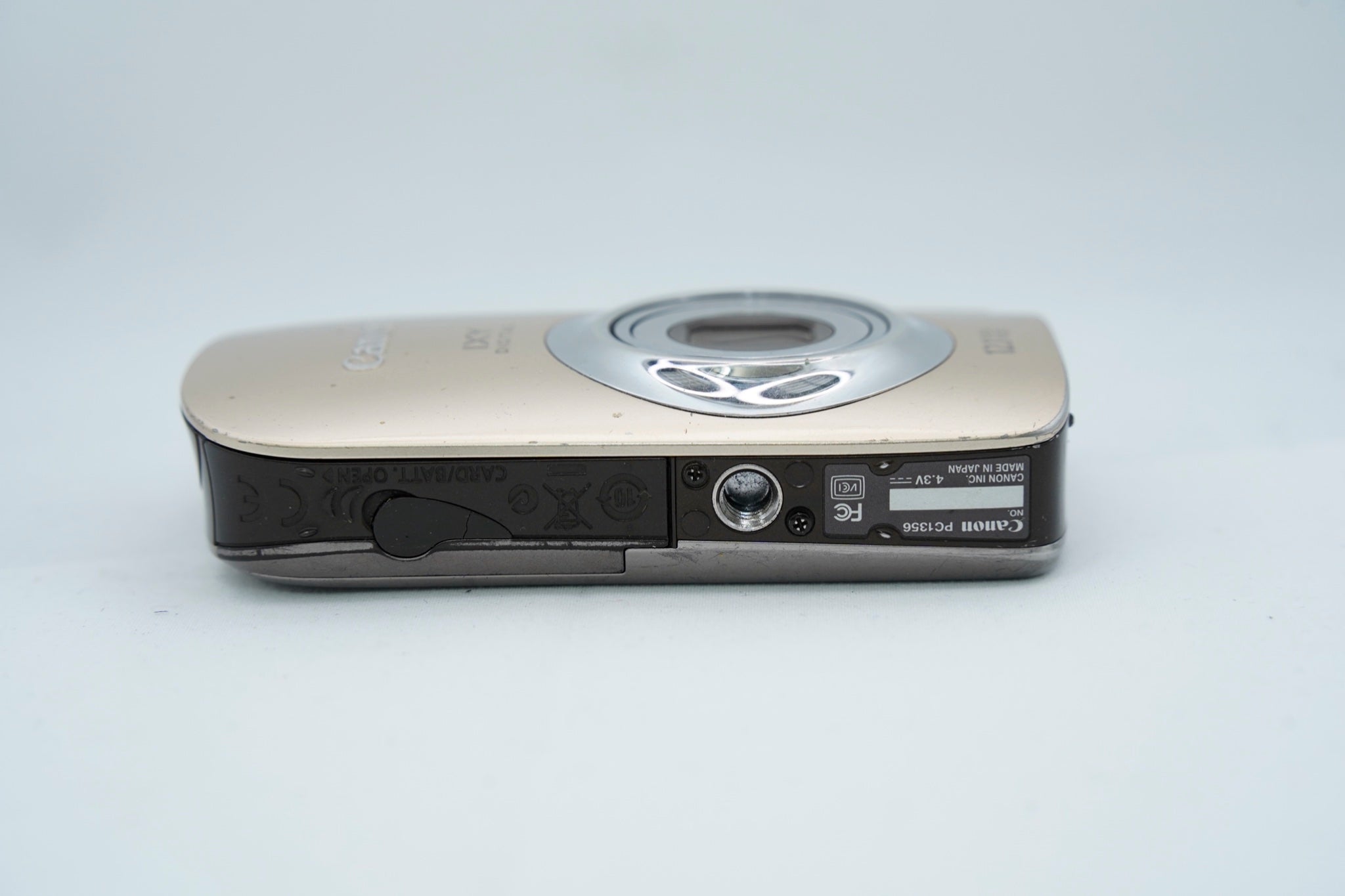Canon IXY DIGITAL 510 IS #3656 - 6