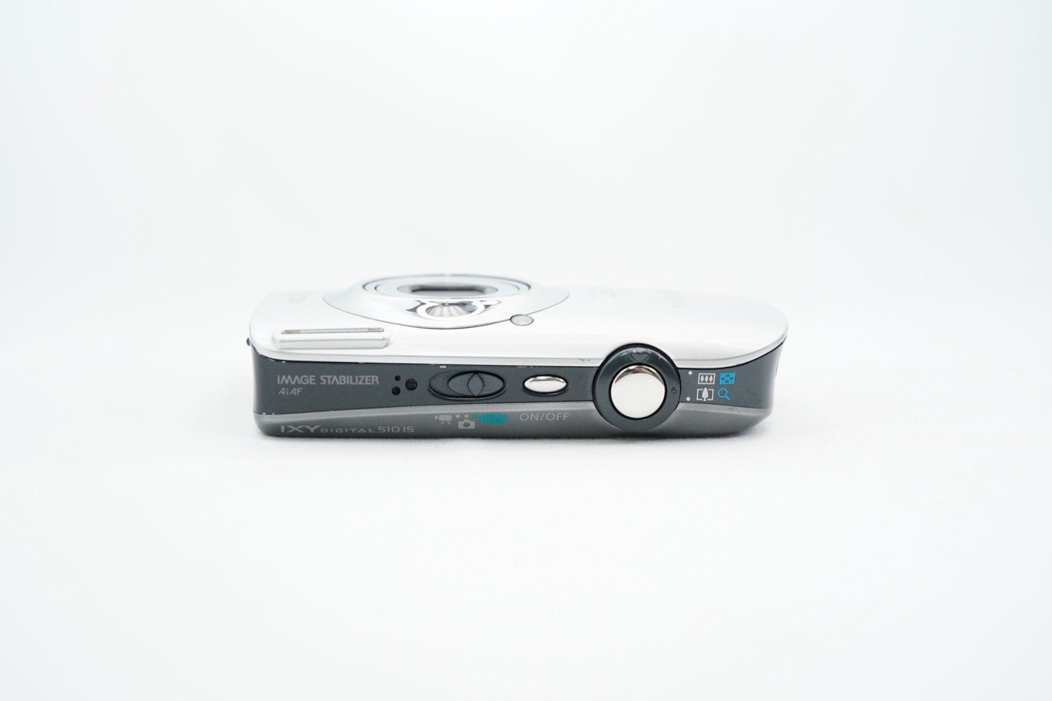 Canon IXY DIGITAL 510 IS ｼﾙﾊﾞｰ (8713200760)（付属：バッテリー 充電器 付属）