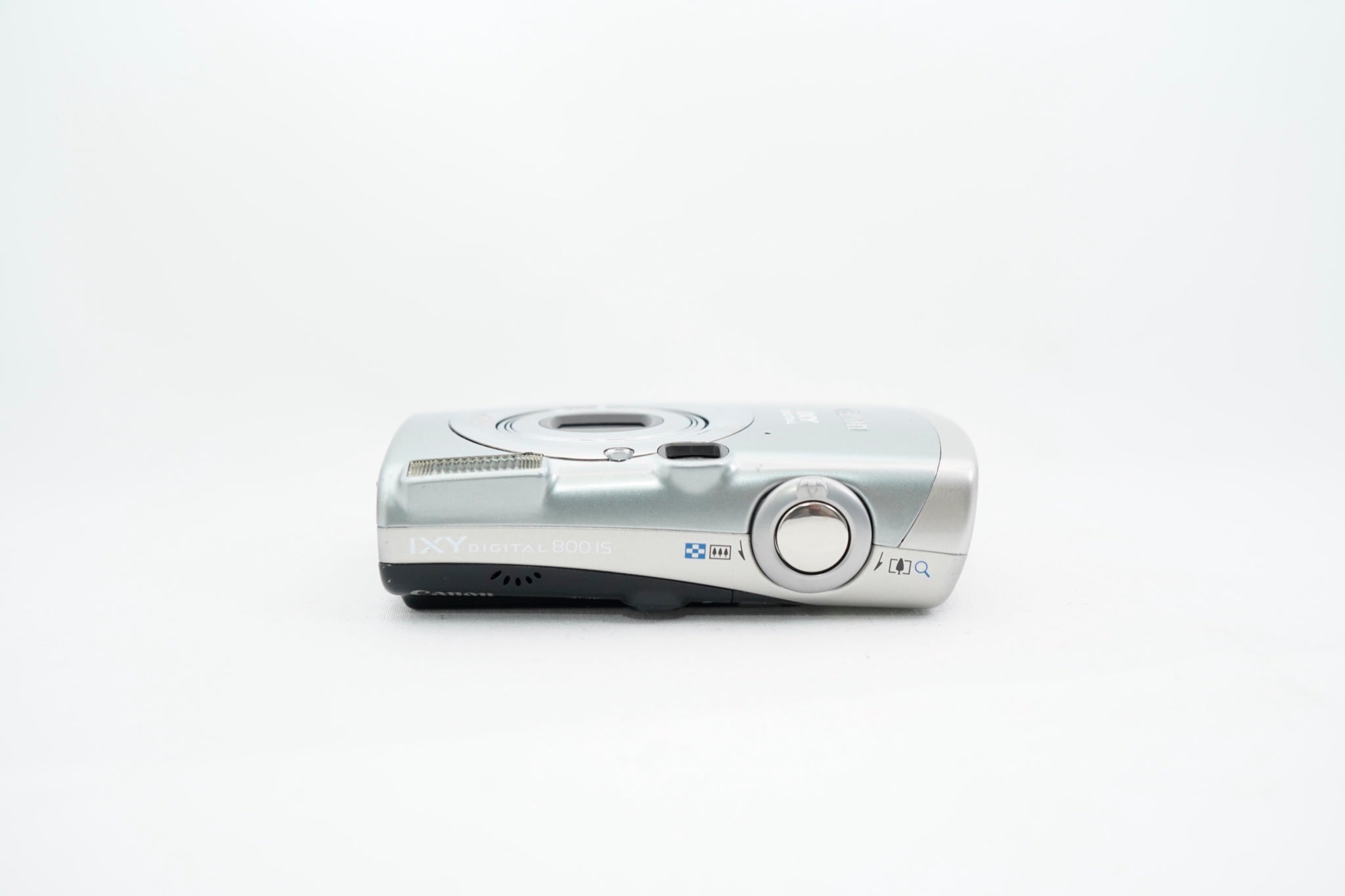 Canon IXY DIGITAL 800 IS ｼﾙﾊﾞｰ（付属：バッテリー）