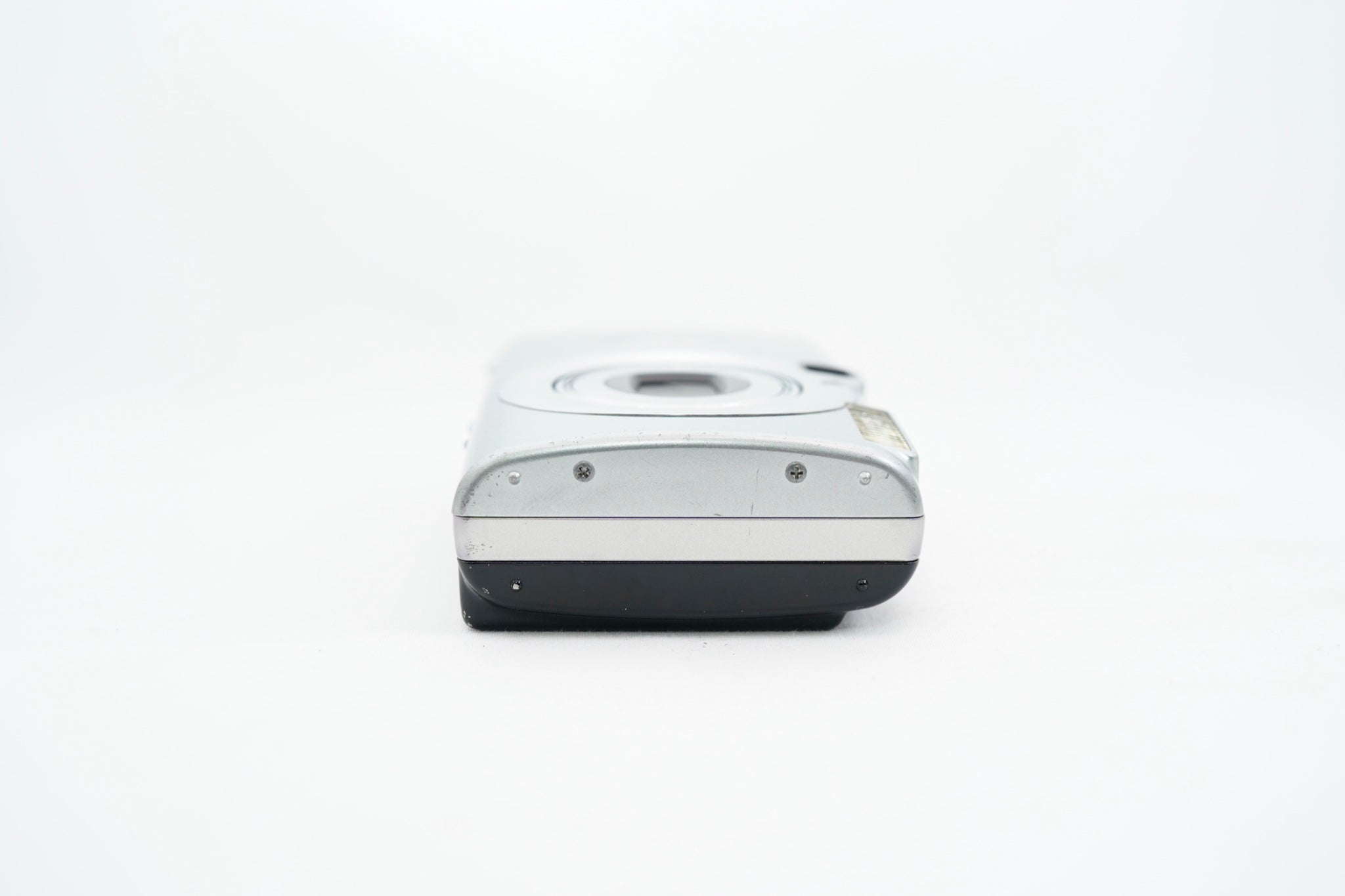 Canon IXY DIGITAL 800 IS ｼﾙﾊﾞｰ（付属：バッテリー）