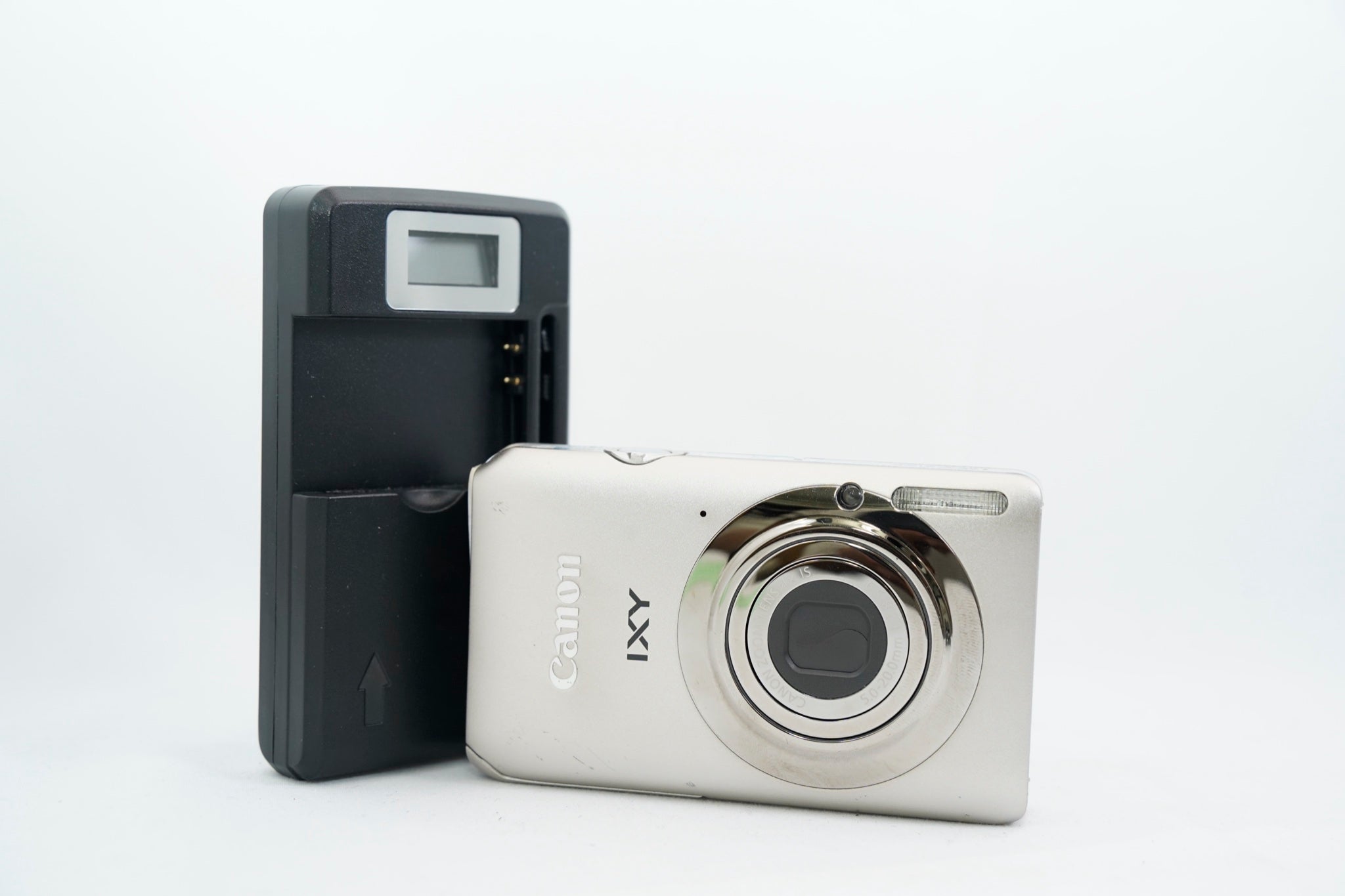 Canon IXY 210F ｼﾙﾊﾞｰ (281062007115)（付属：バッテリー）