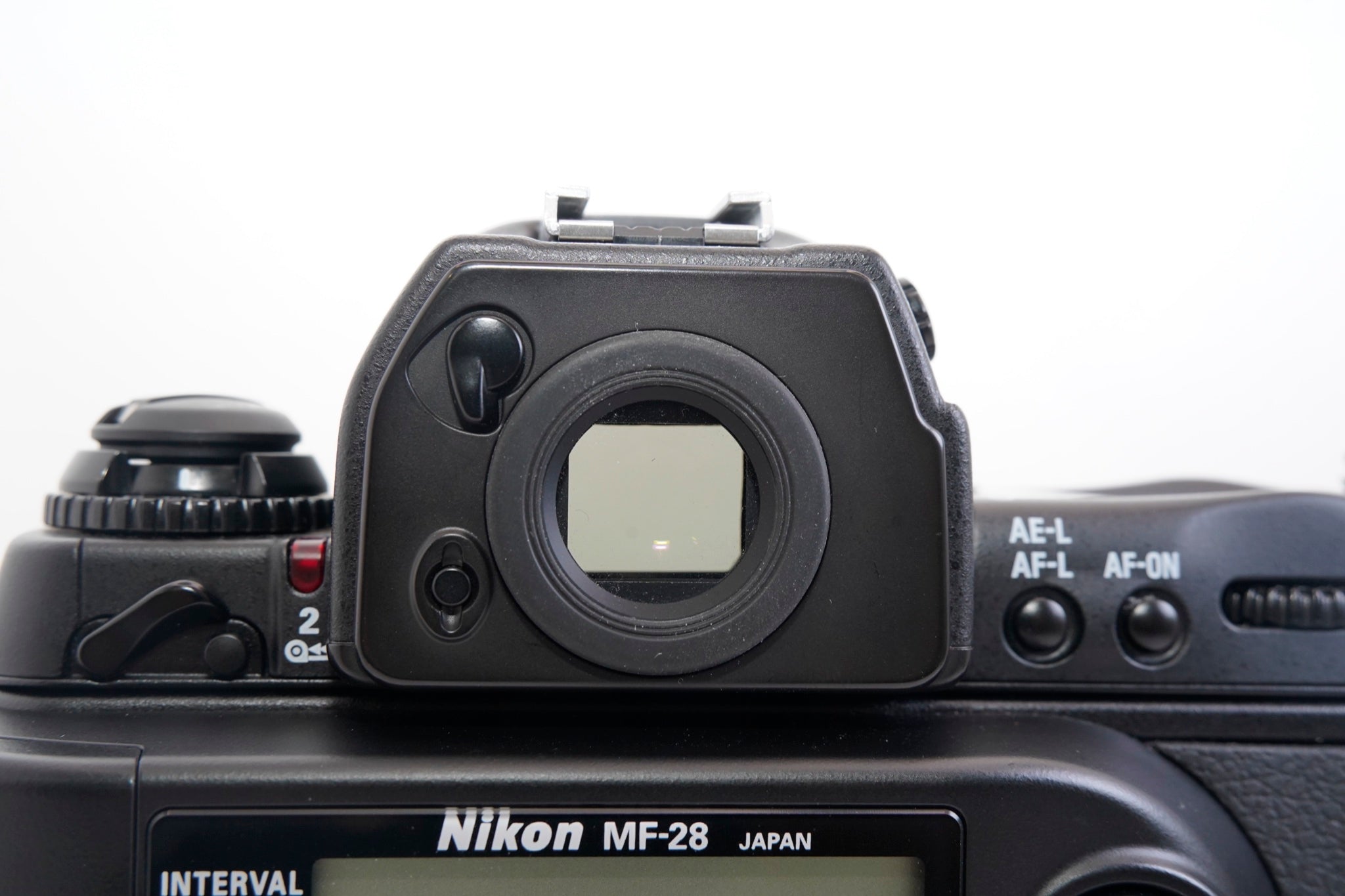 NIKON F5 / MF-28 #3858