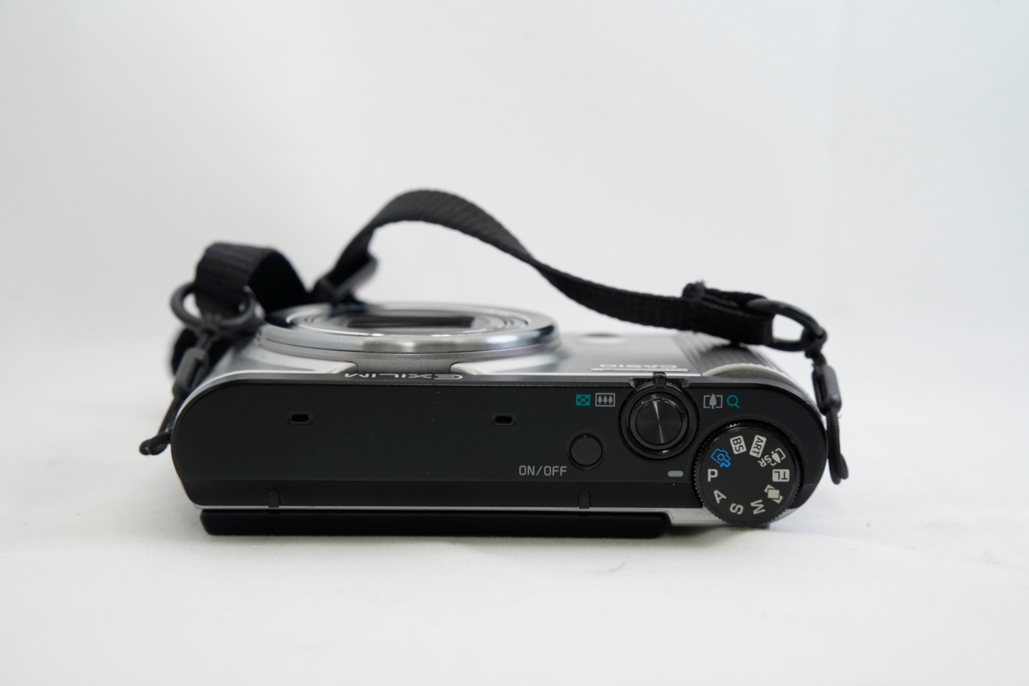 CASIO EXILIM EX-ZR1600 シルバー（付属：バッテリー）