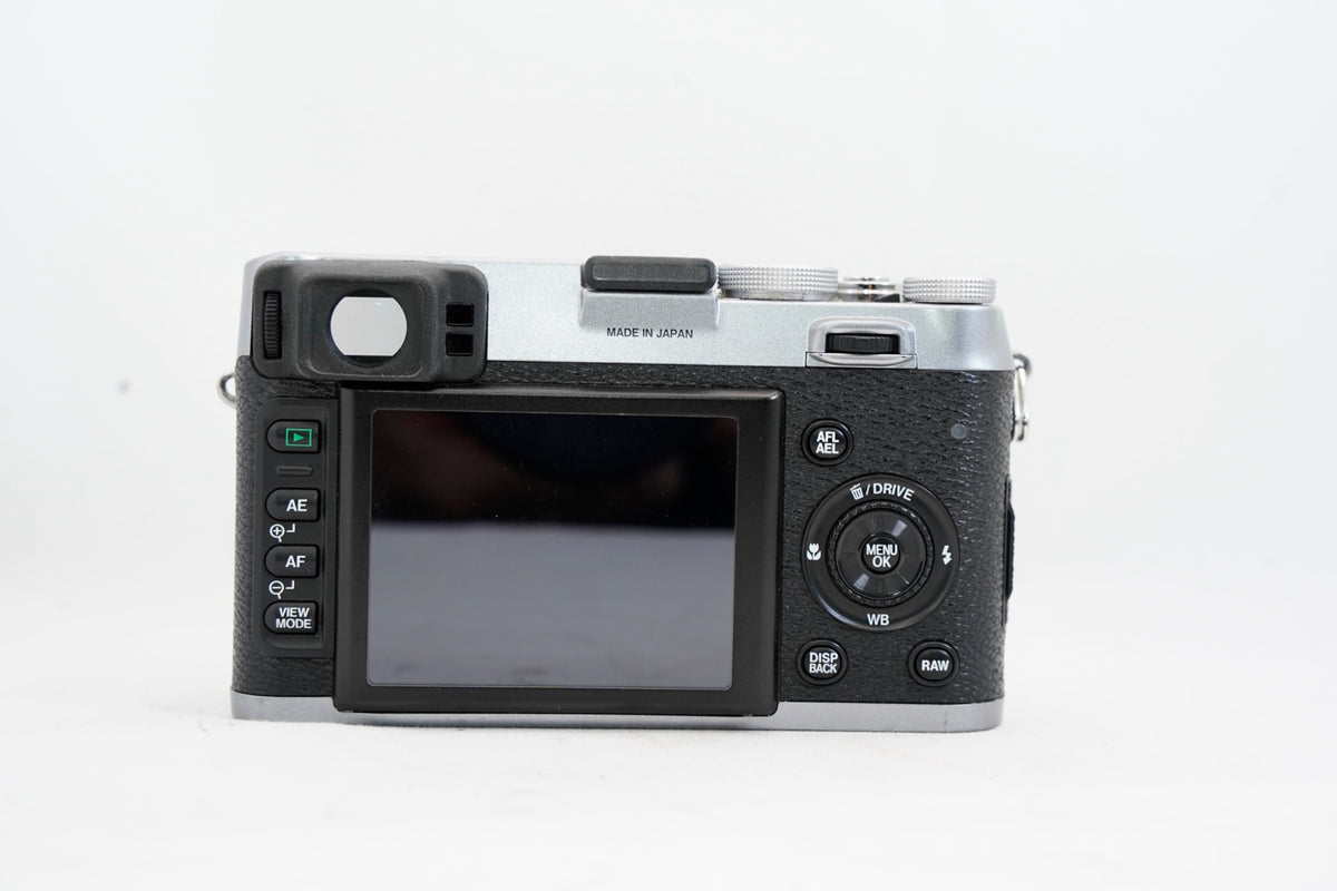 FUJIFILM FinePix X100 #4171