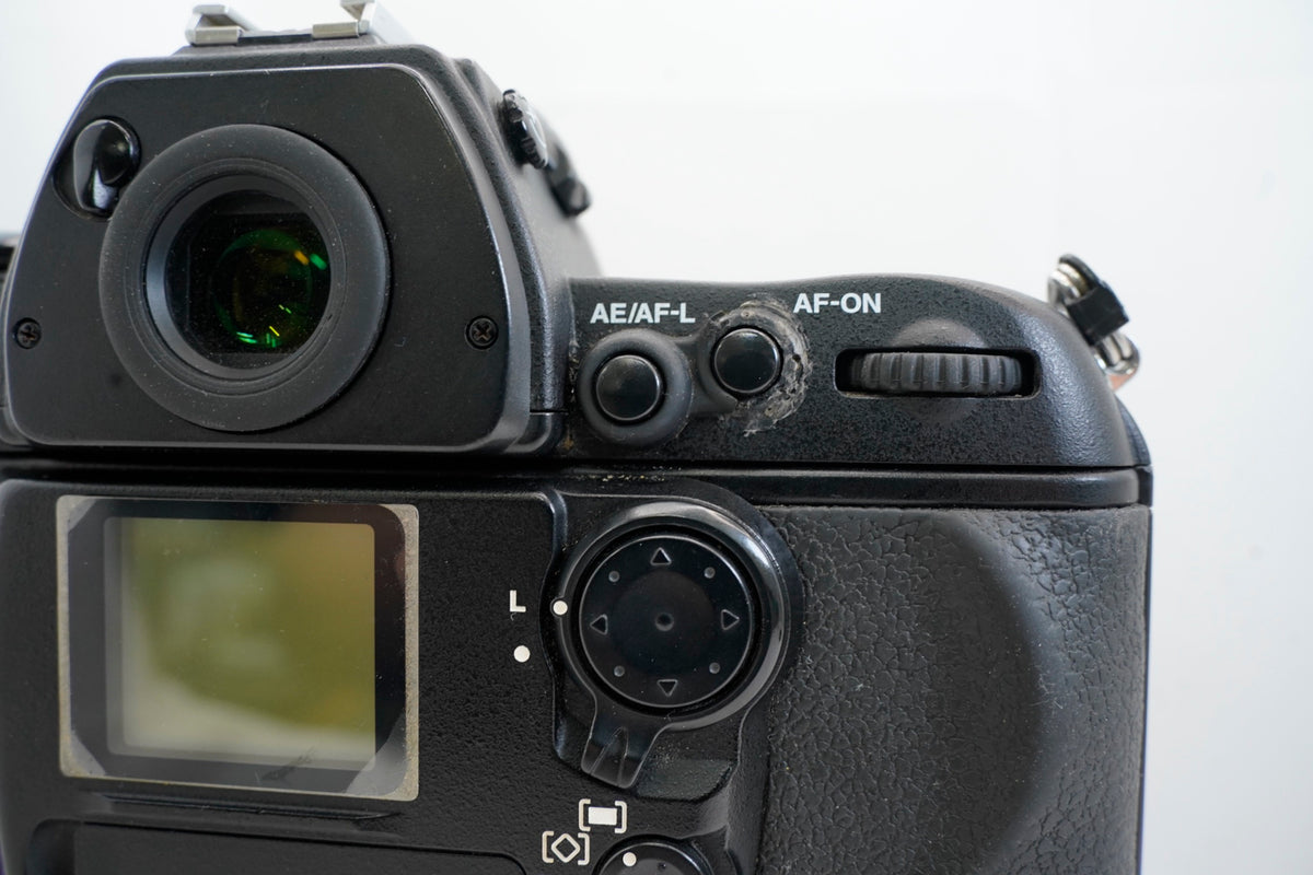 NIKON F6 MB-40 #4173