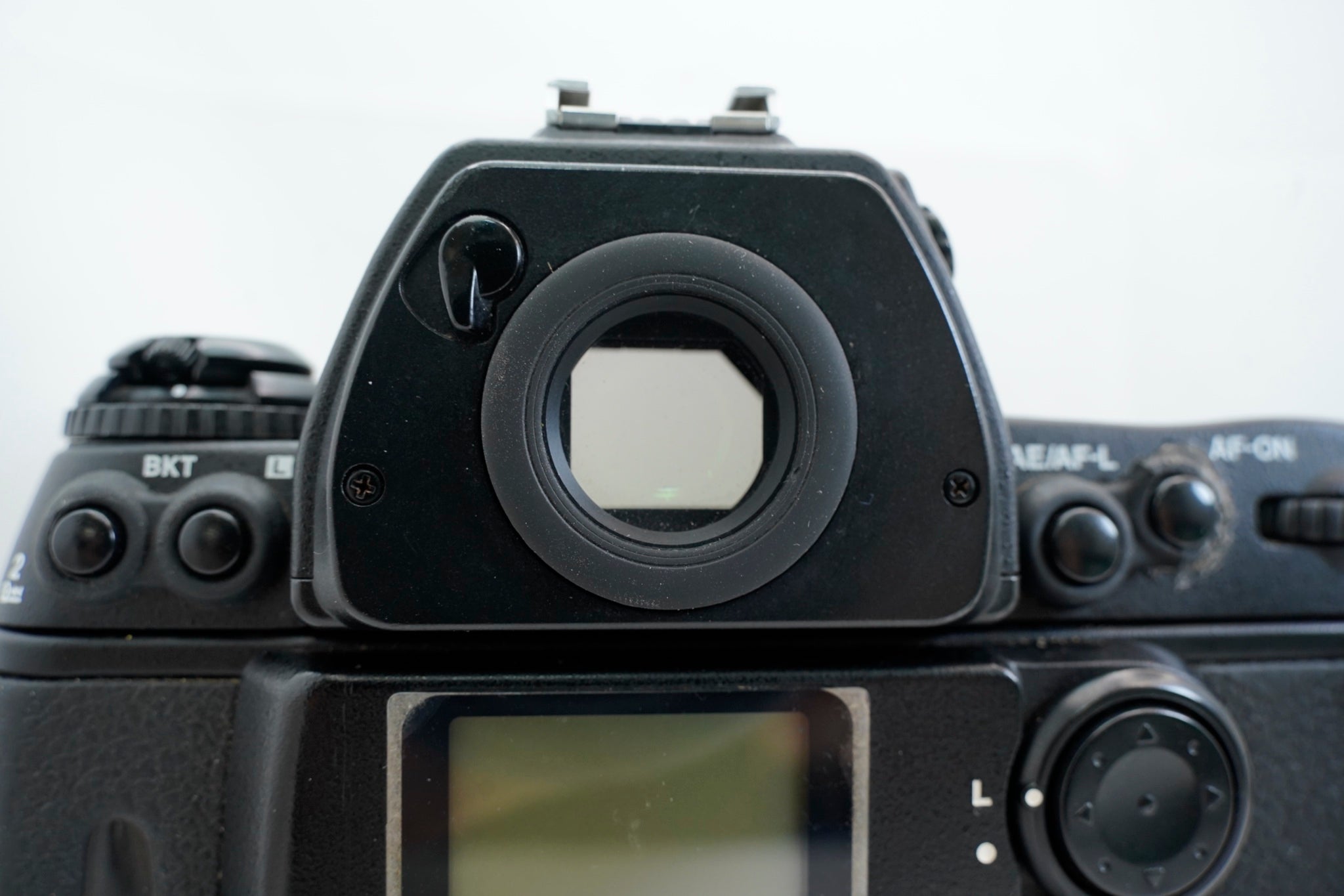 NIKON F6 MB-40 #4173
