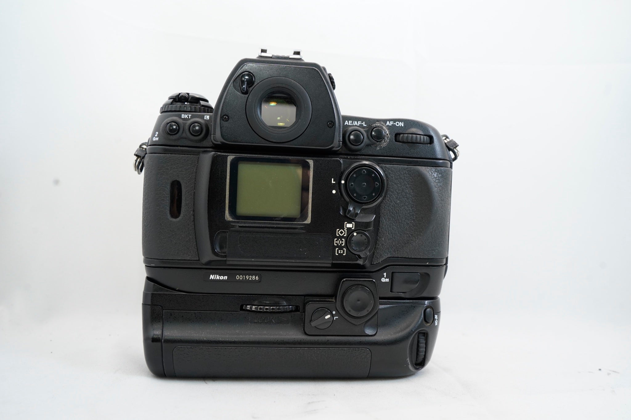 NIKON F6 MB-40 #4173