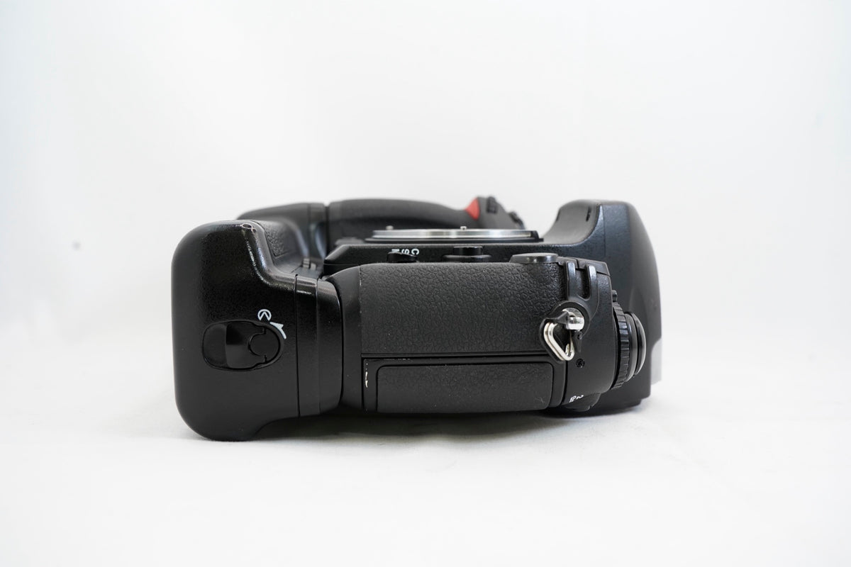 NIKON F6 MB-40 #4173